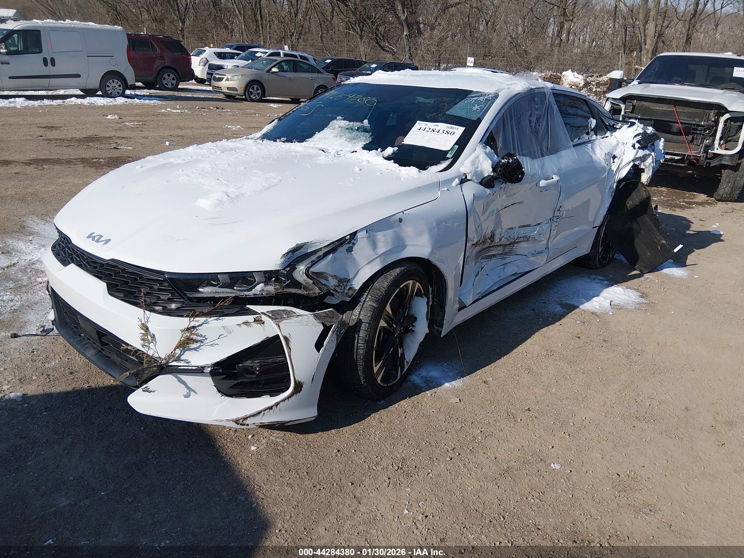 KIA K5 image 2