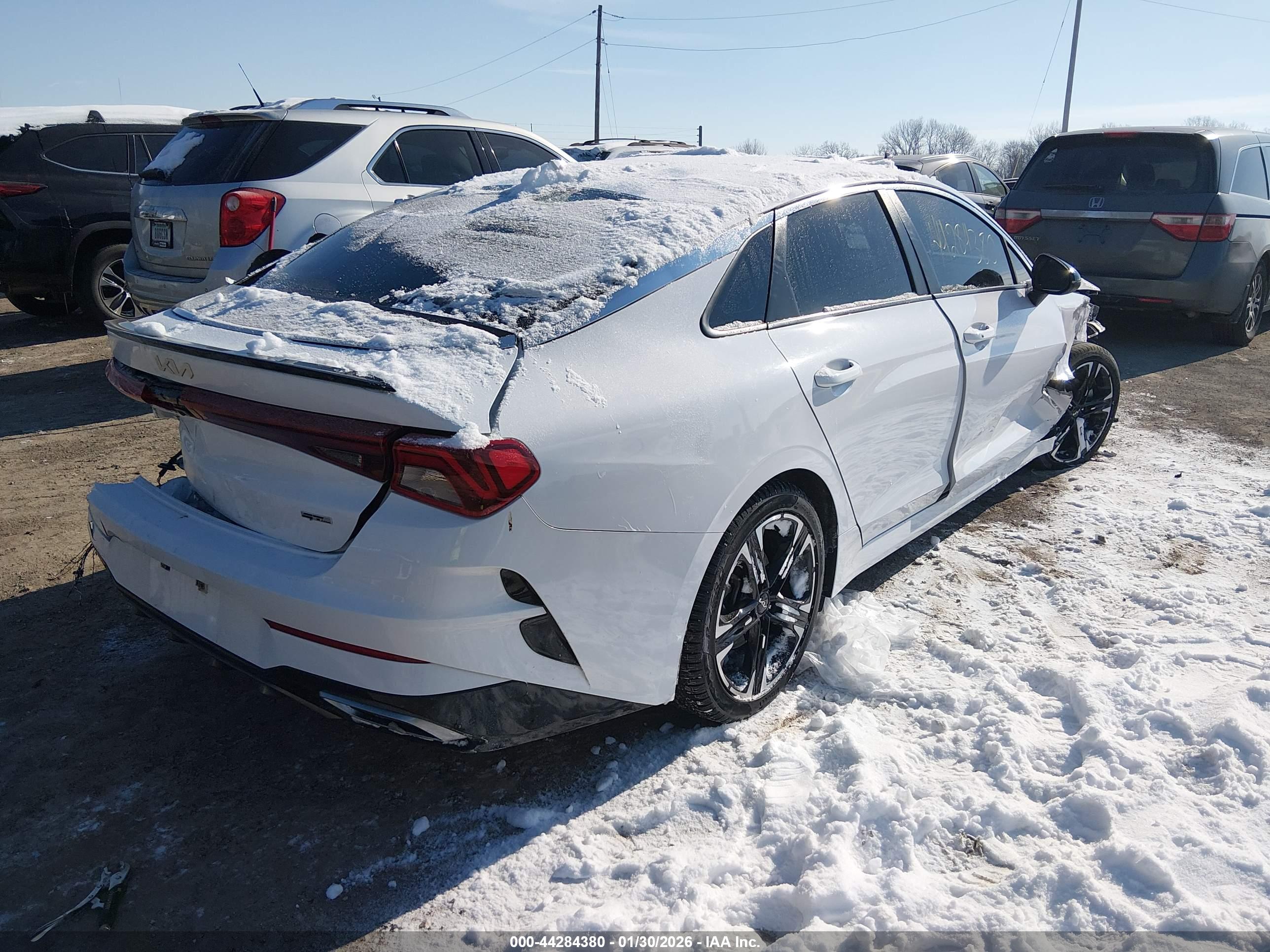 KIA K5 image 4
