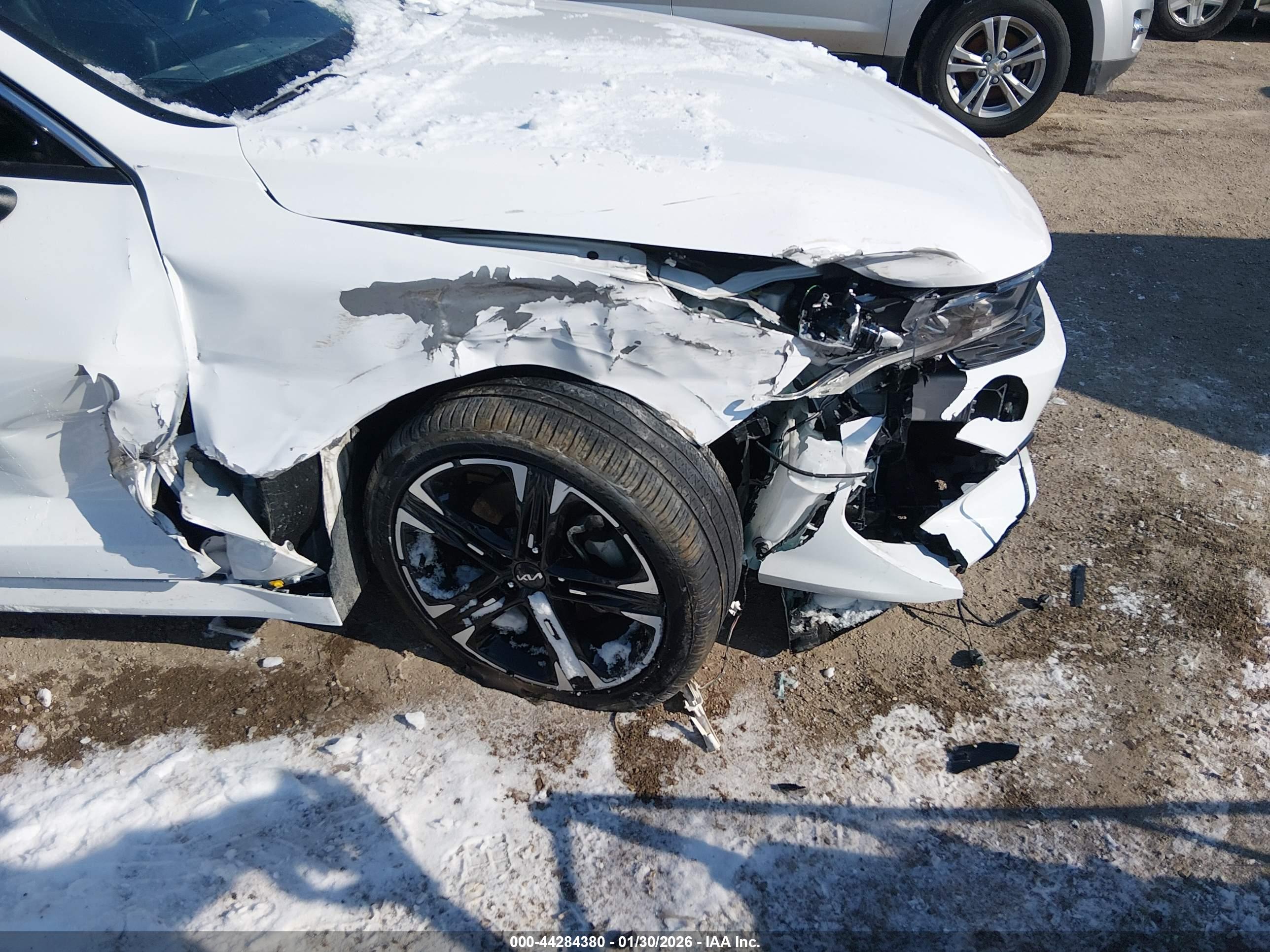 KIA K5 image 6