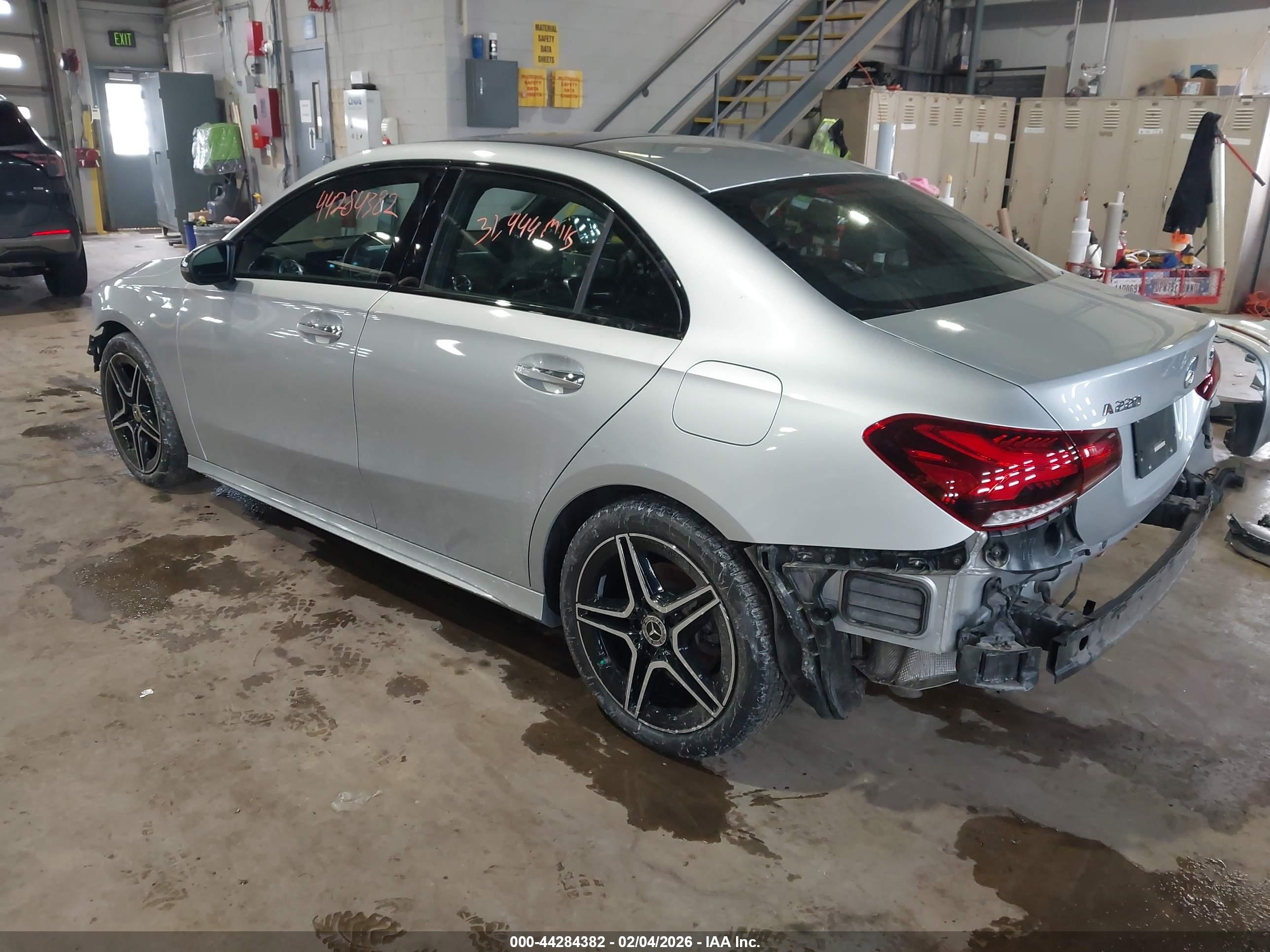 MERCEDES-BENZ A image 3