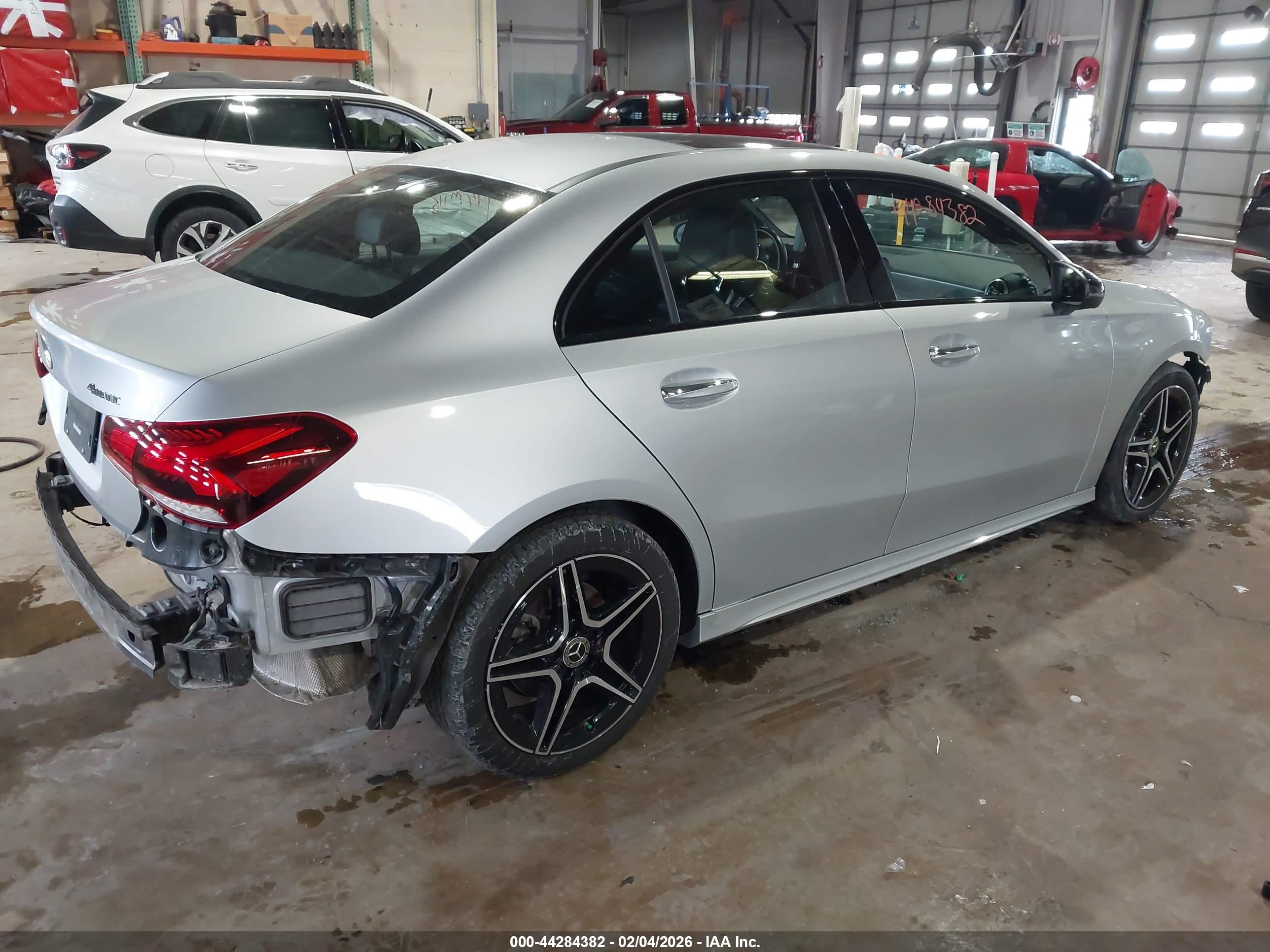 MERCEDES-BENZ A image 4