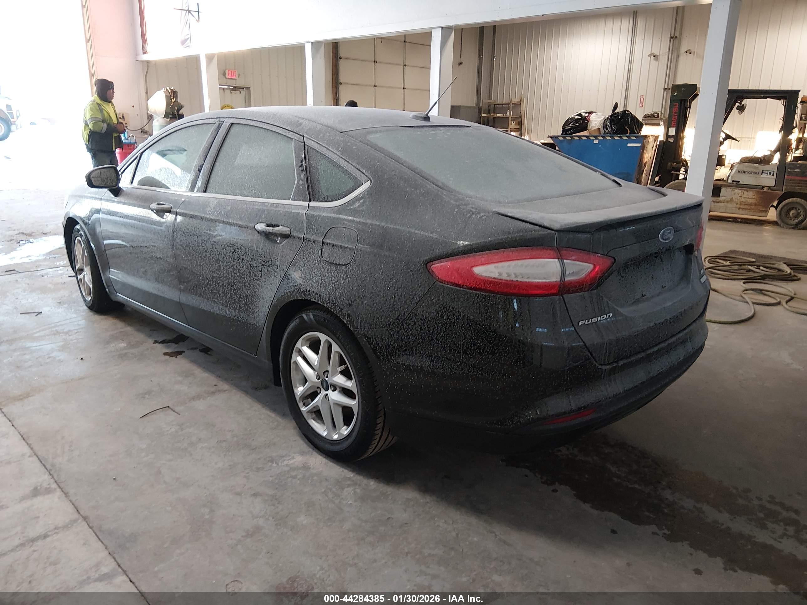 FORD FUSION image 3