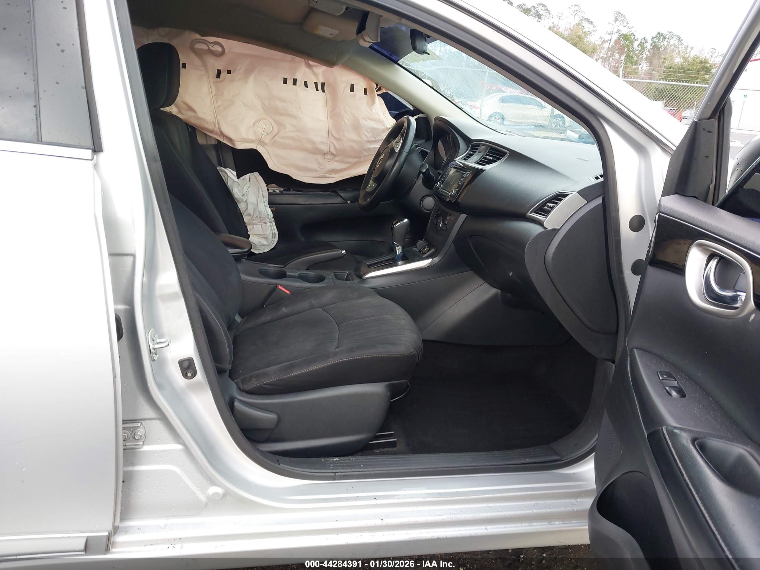 NISSAN SENTRA image 5