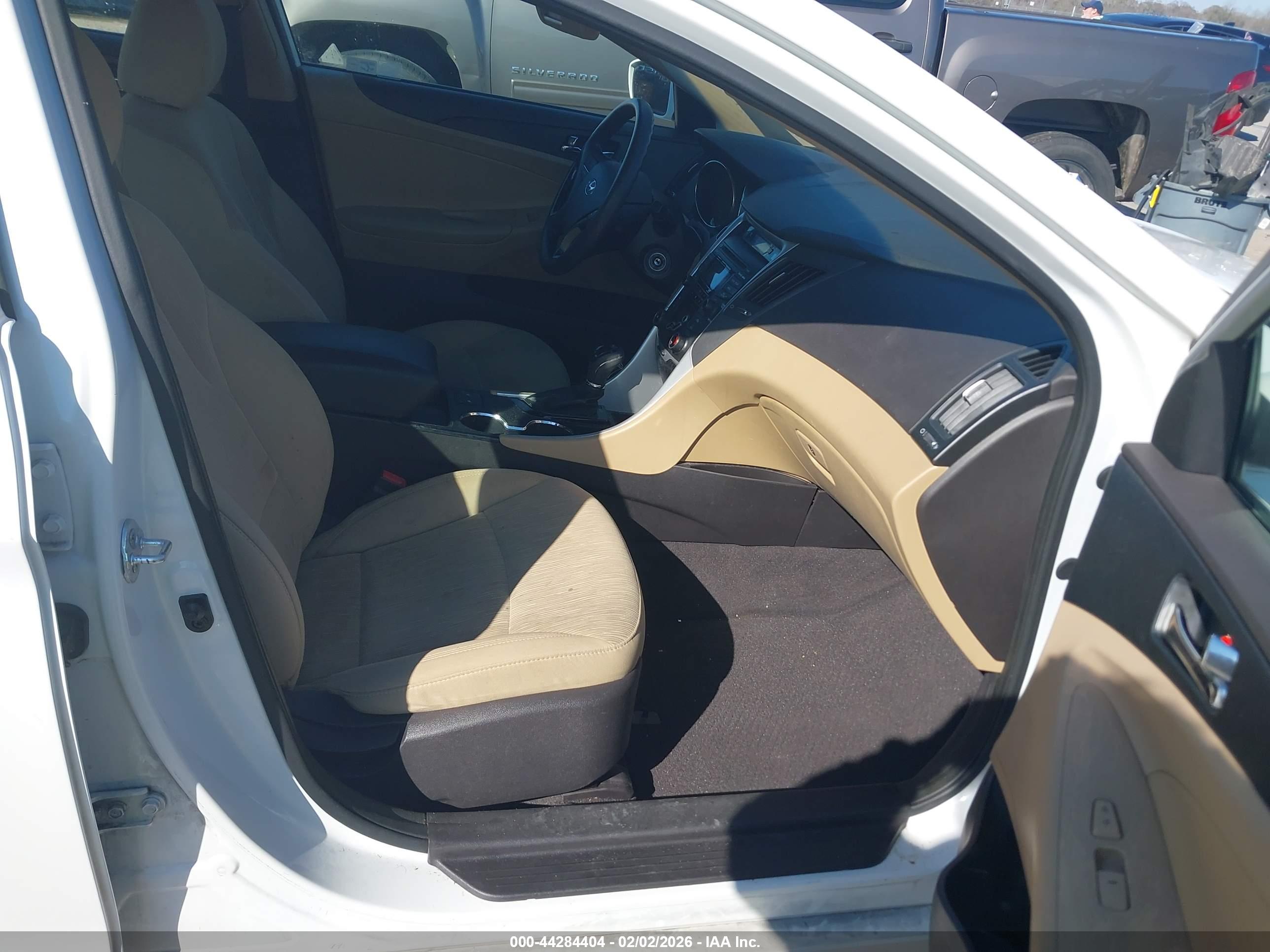 HYUNDAI SONATA image 5