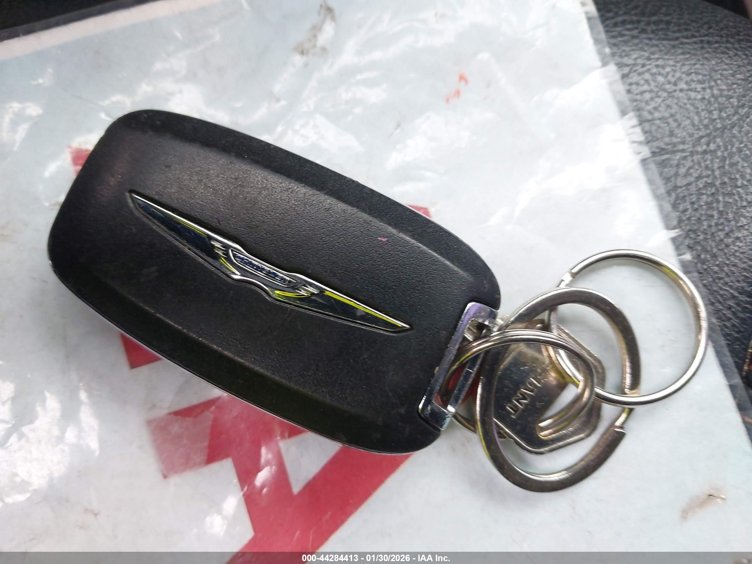 CHRYSLER PACIFICA image 11