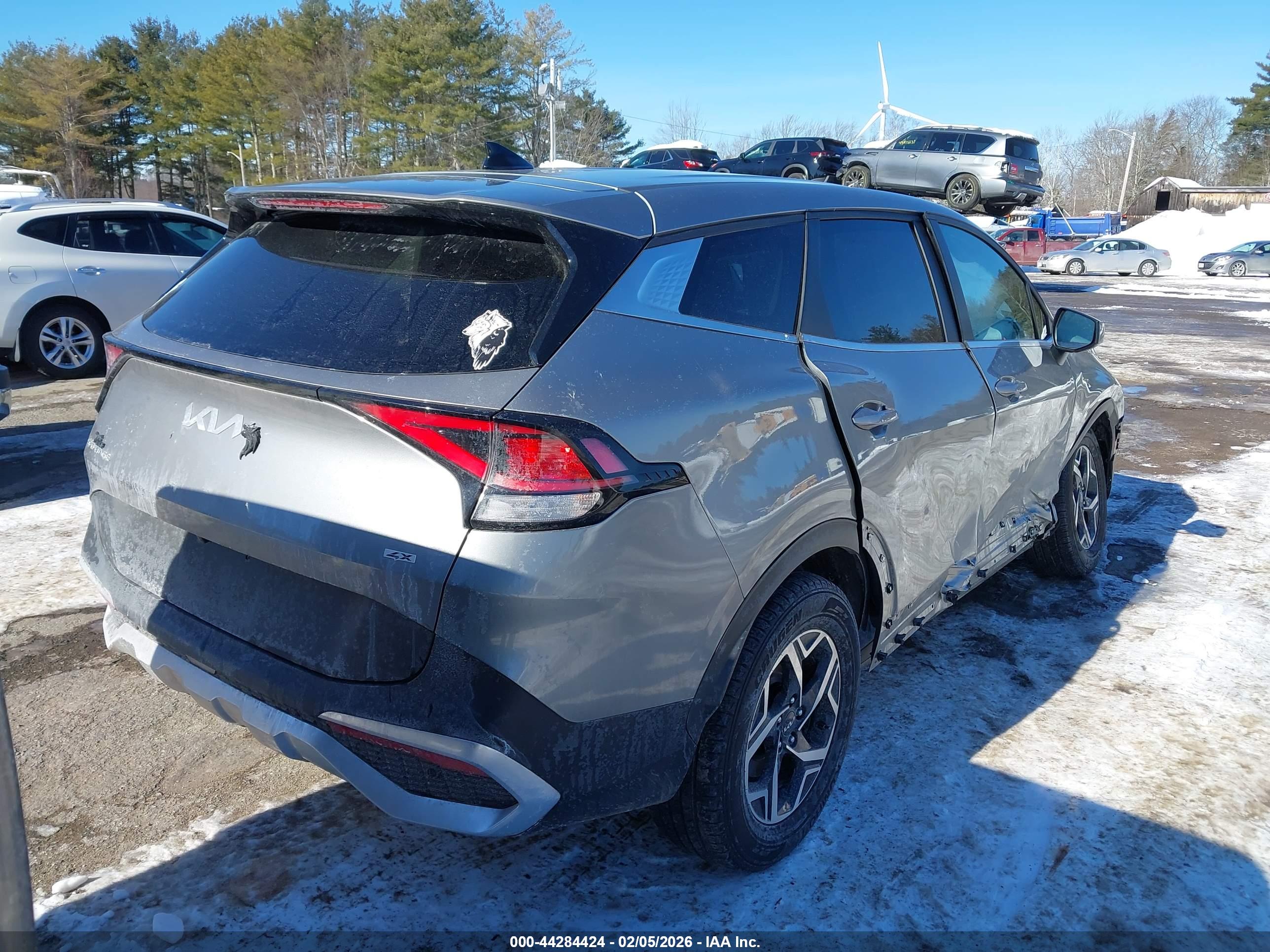 KIA SPORTAGE image 4