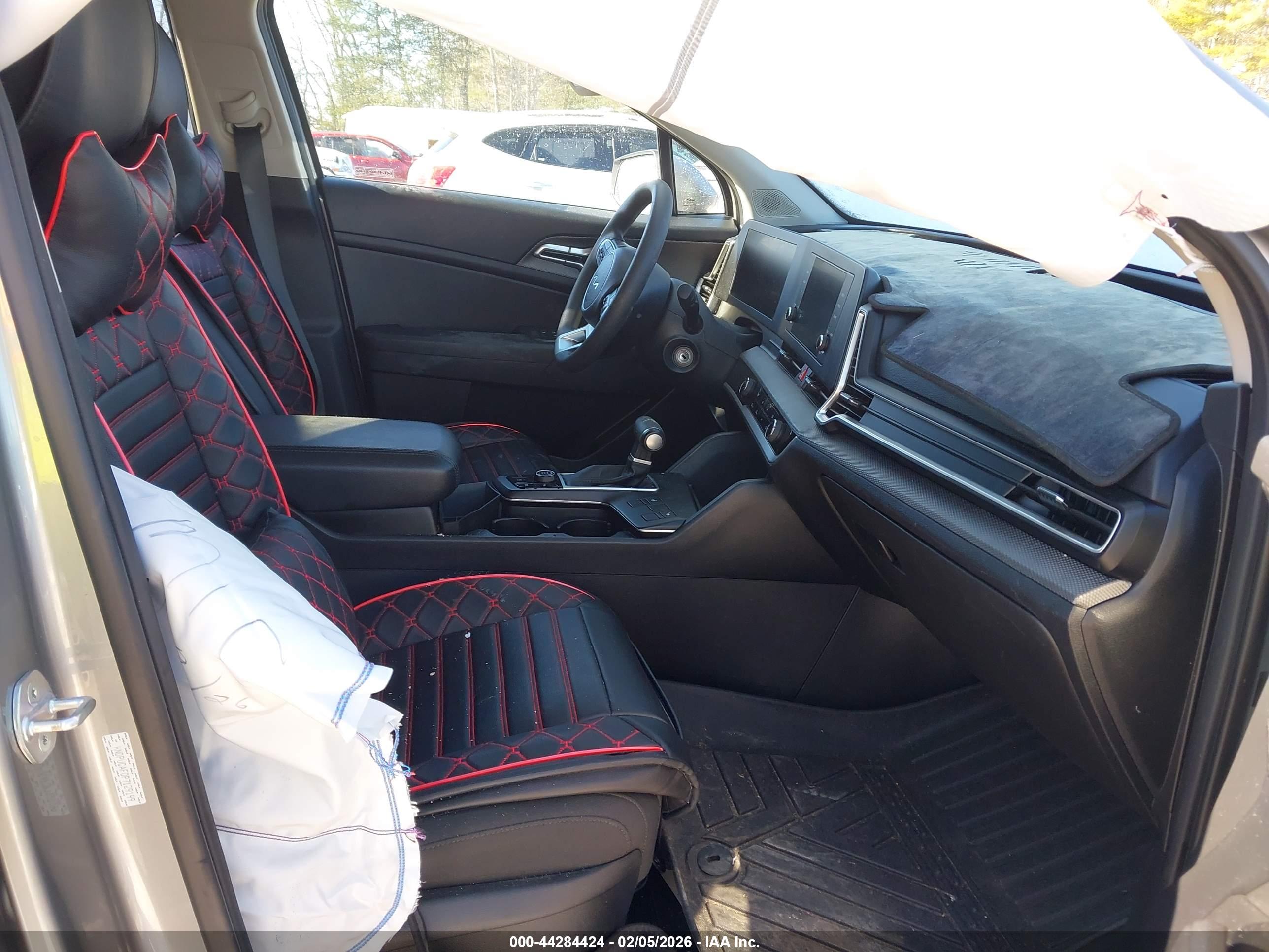 KIA SPORTAGE image 5