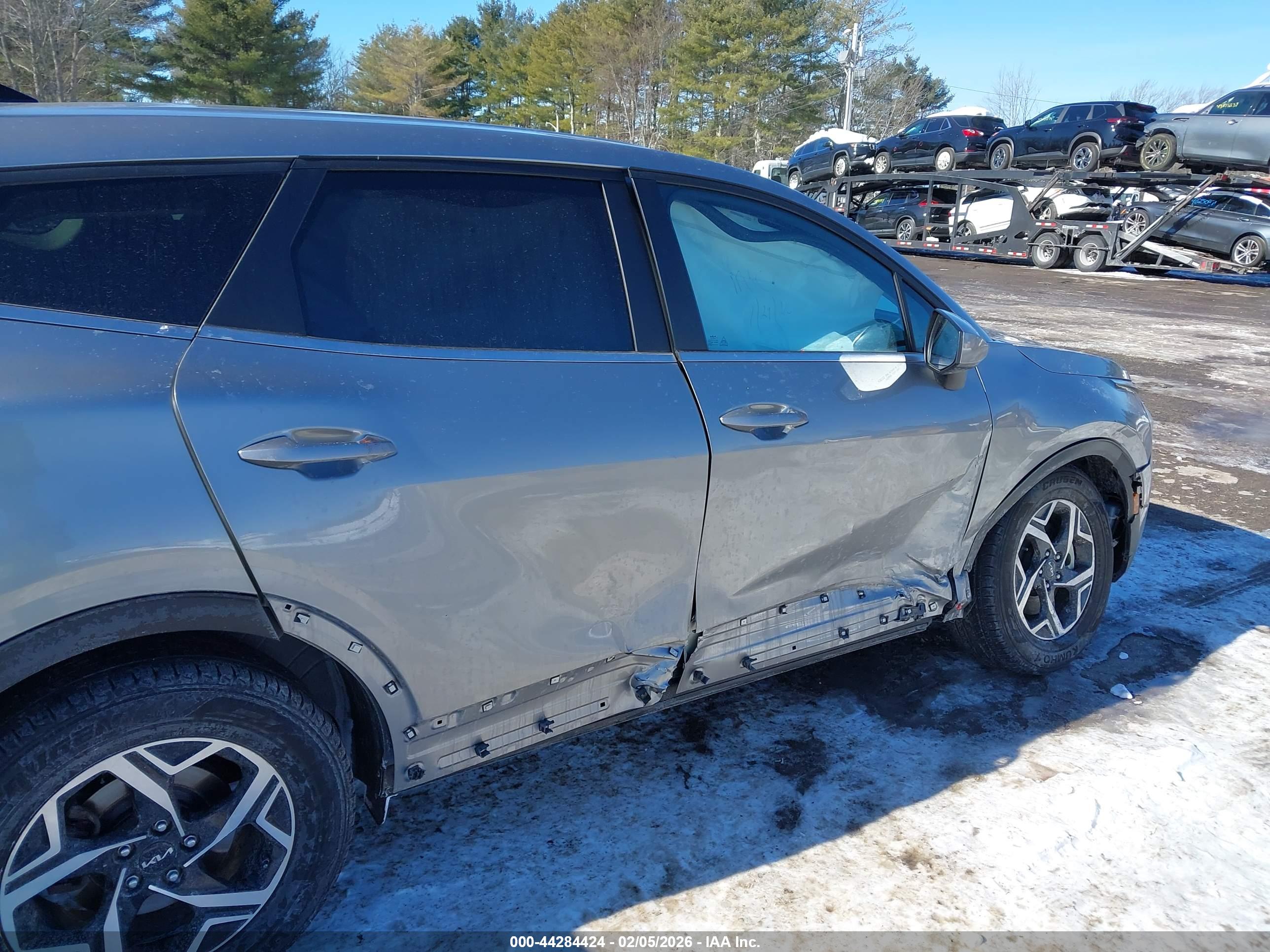 KIA SPORTAGE image 6