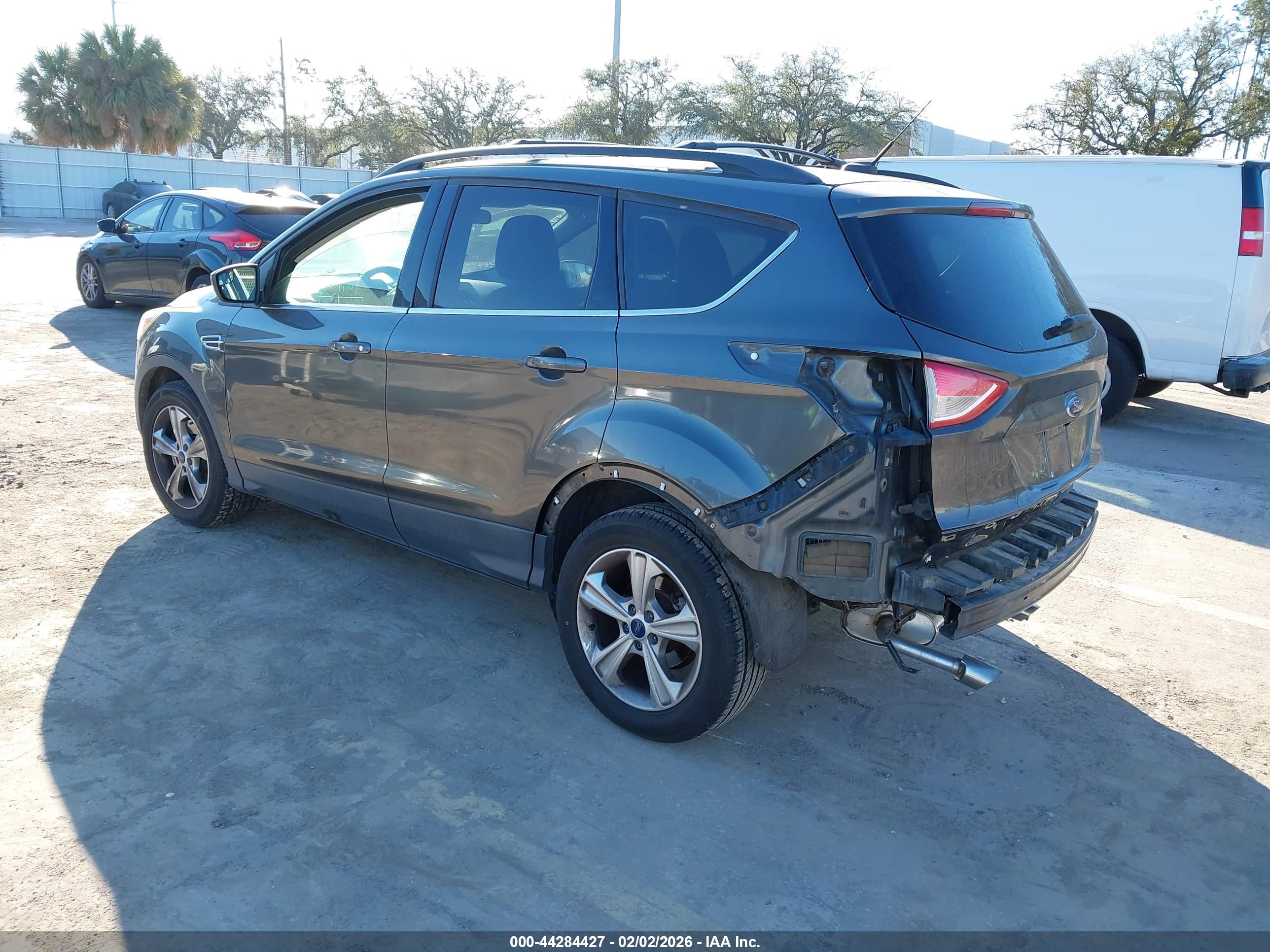FORD ESCAPE image 3