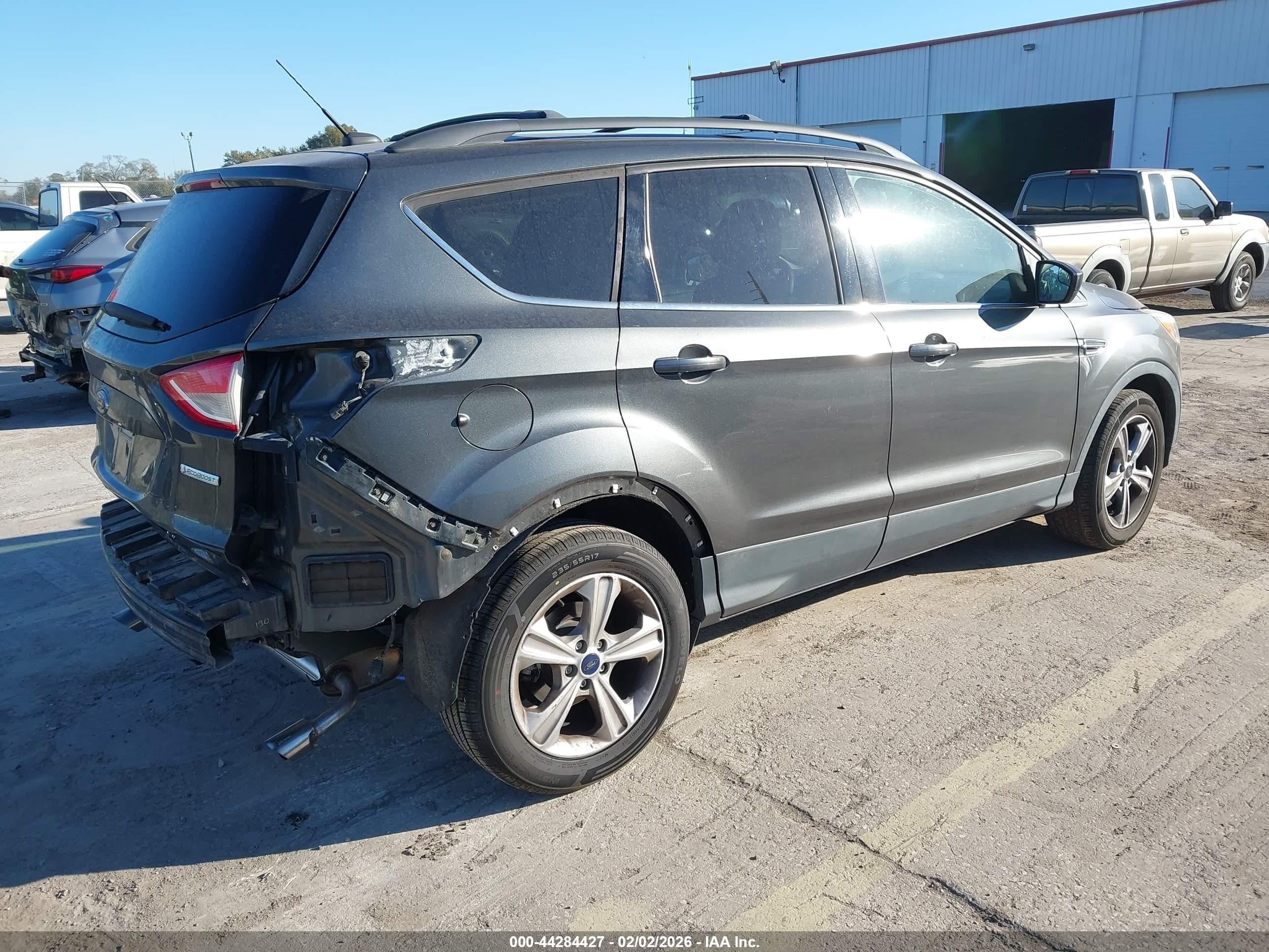 FORD ESCAPE image 4