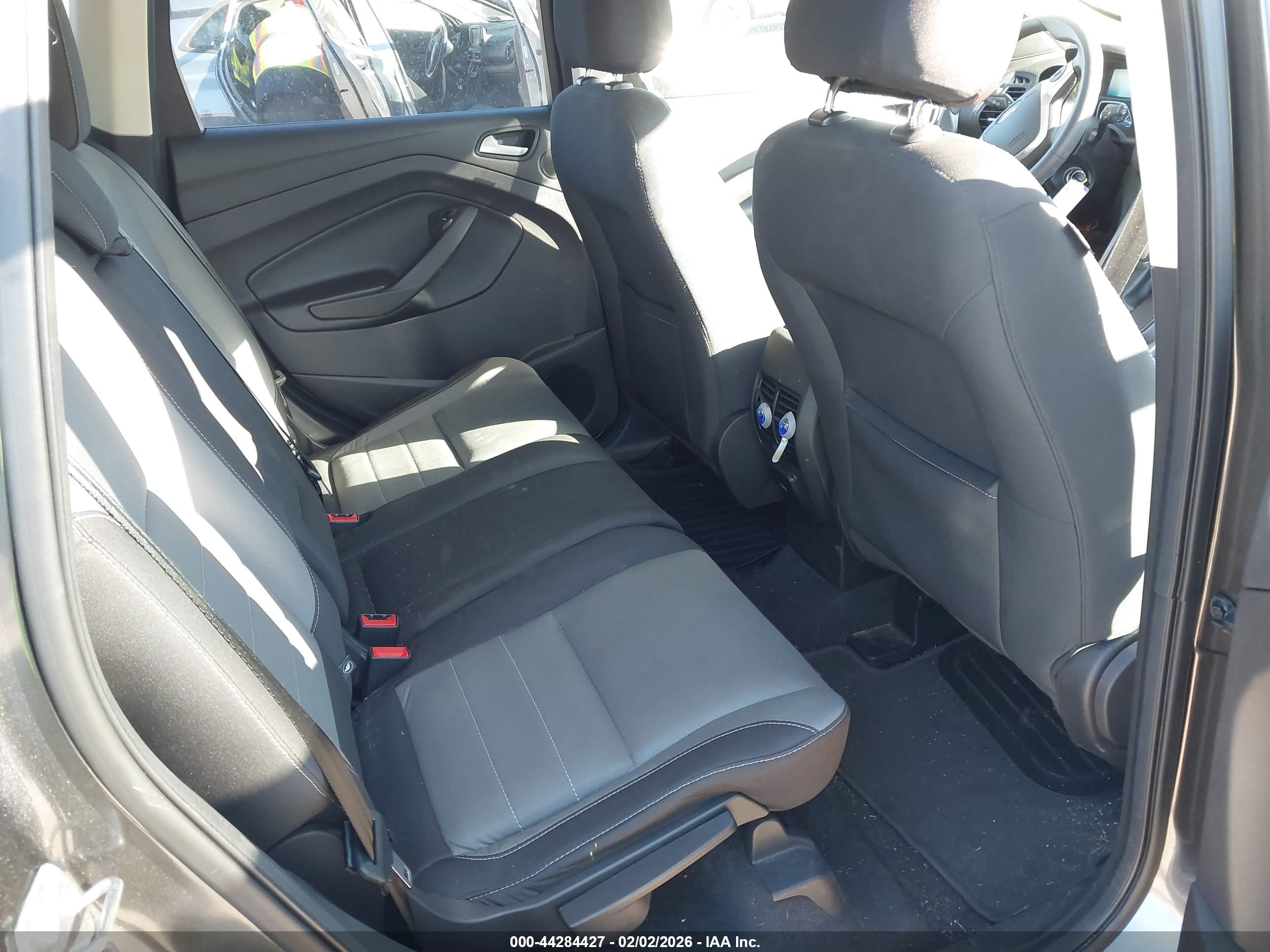 FORD ESCAPE image 8