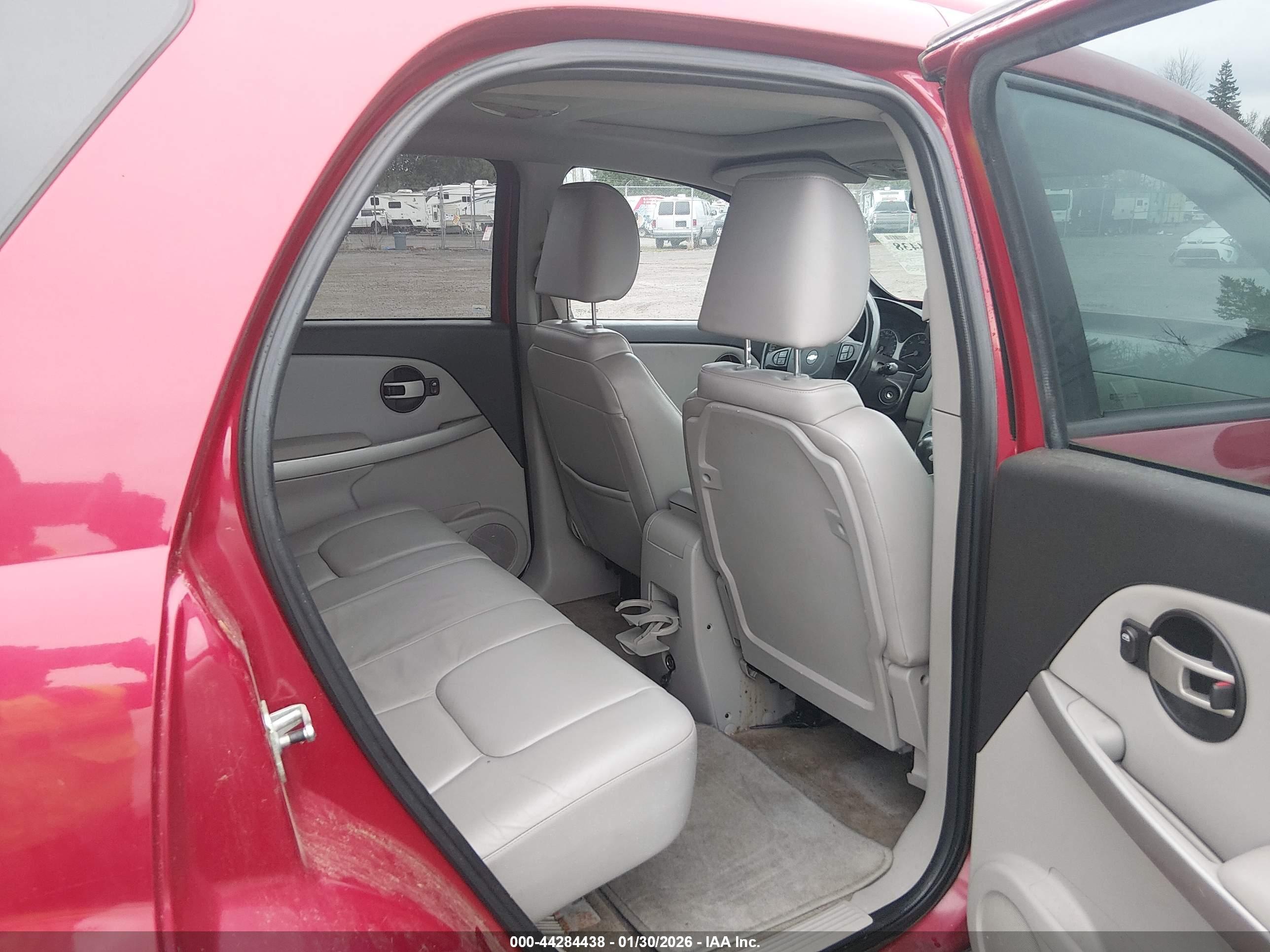 CHEVROLET EQUINOX image 8