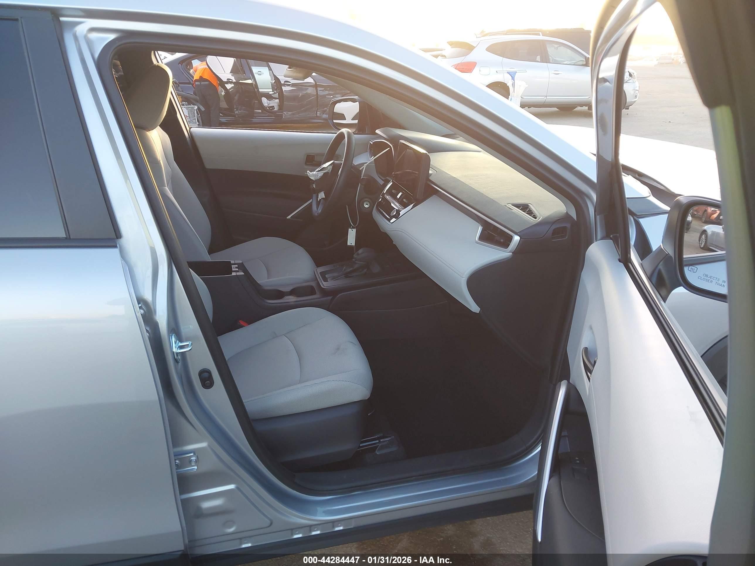 TOYOTA COROLLA image 5