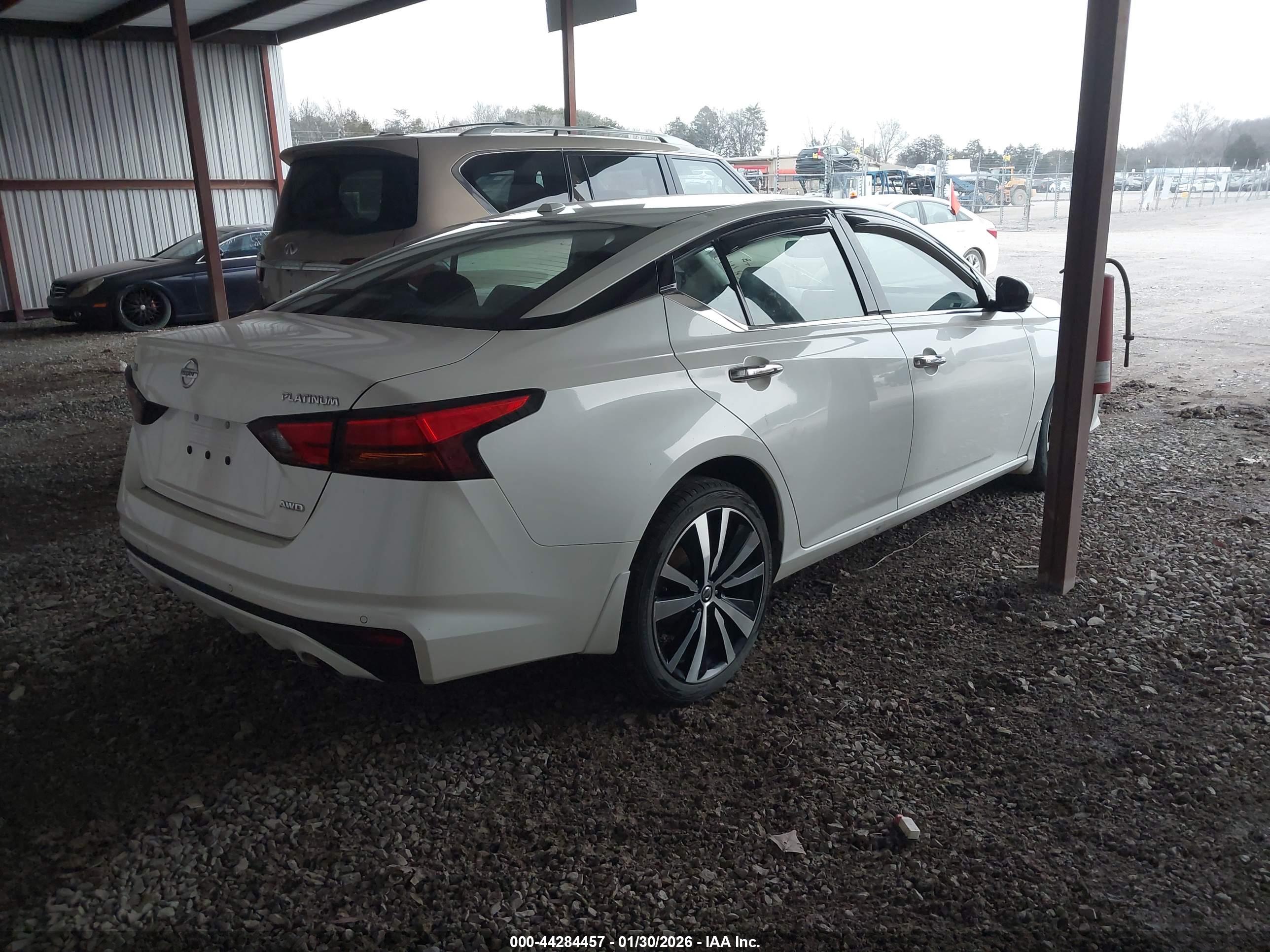 NISSAN ALTIMA image 4