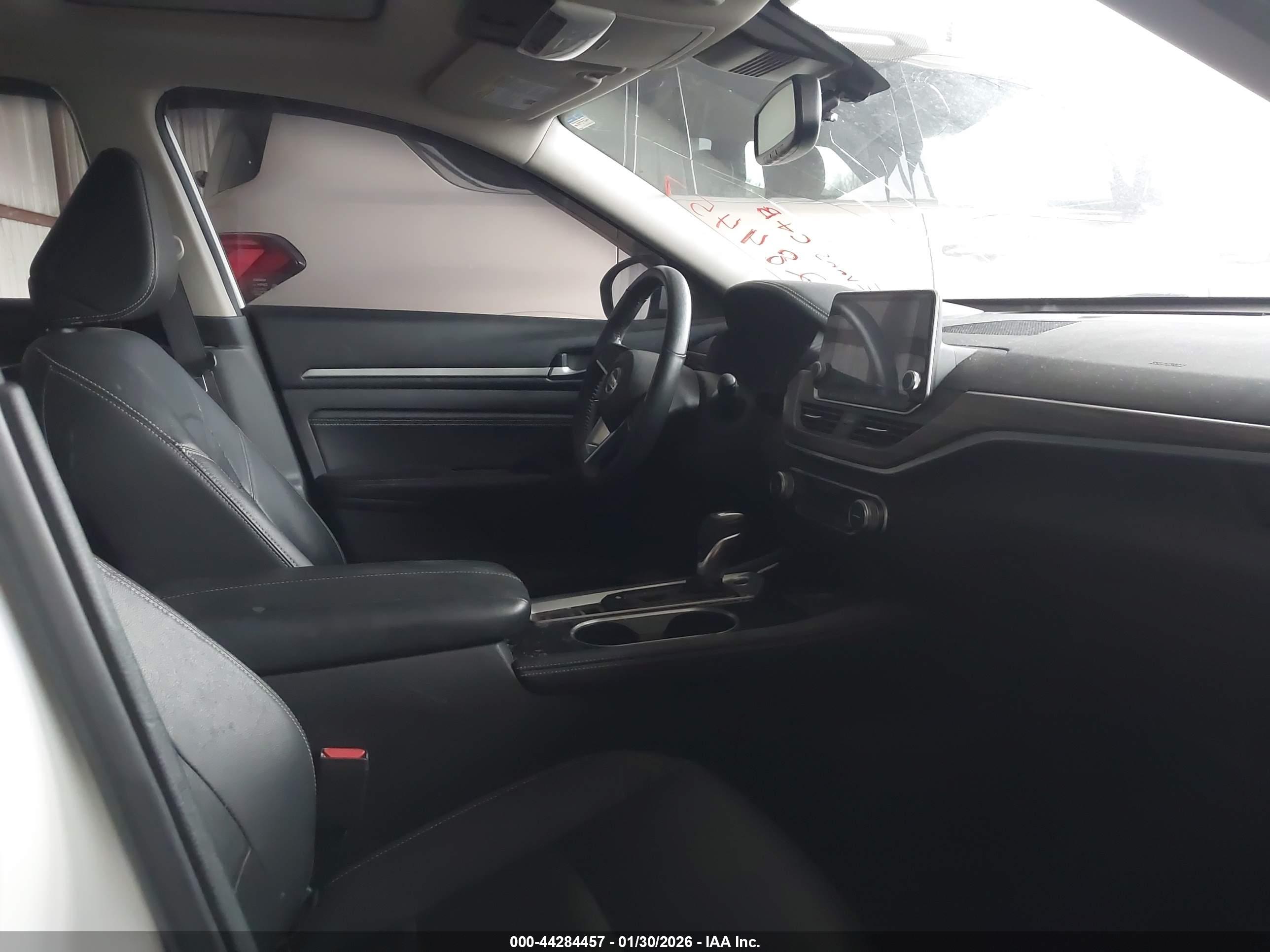 NISSAN ALTIMA image 5