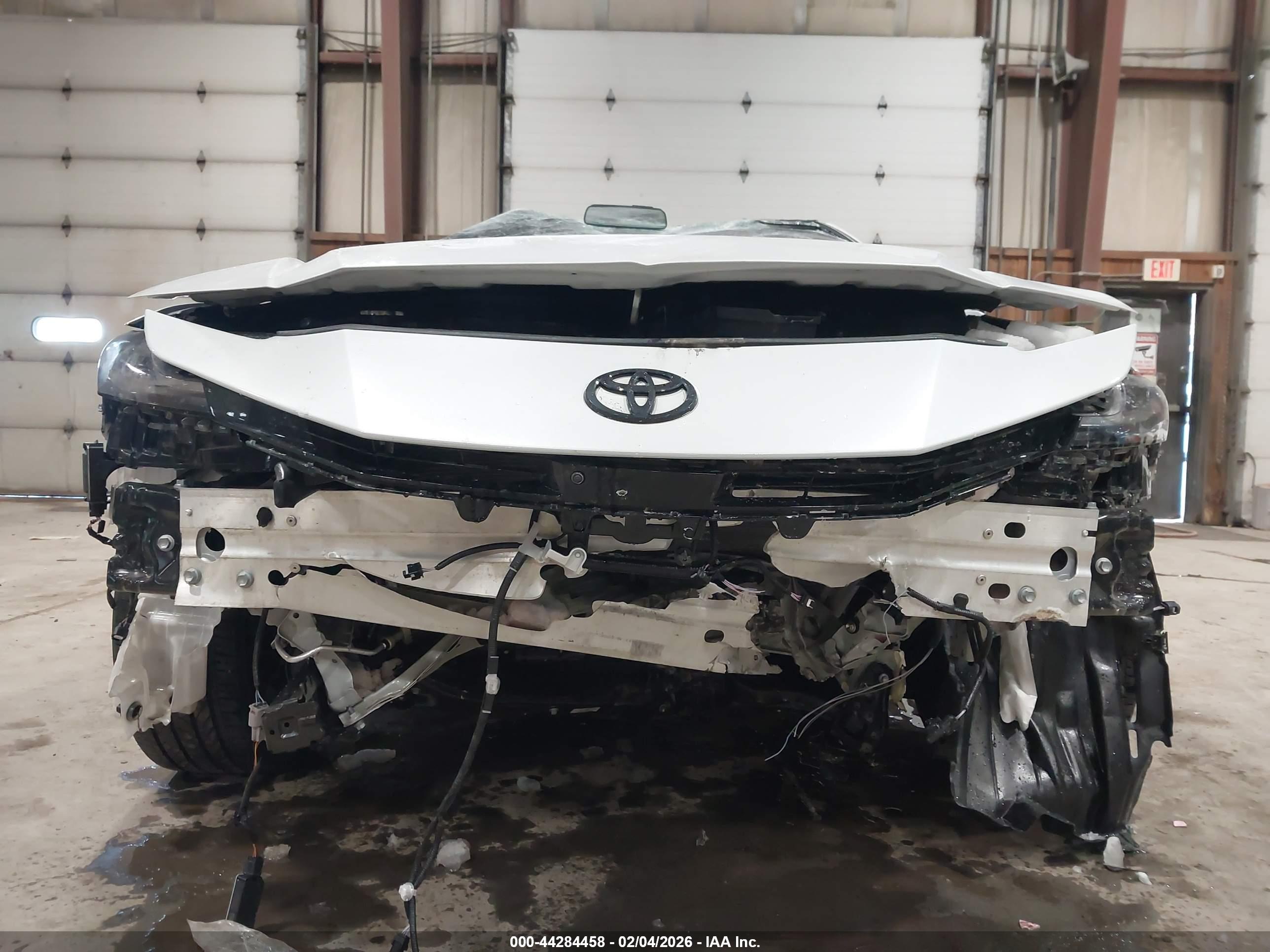 TOYOTA CAMRY image 6