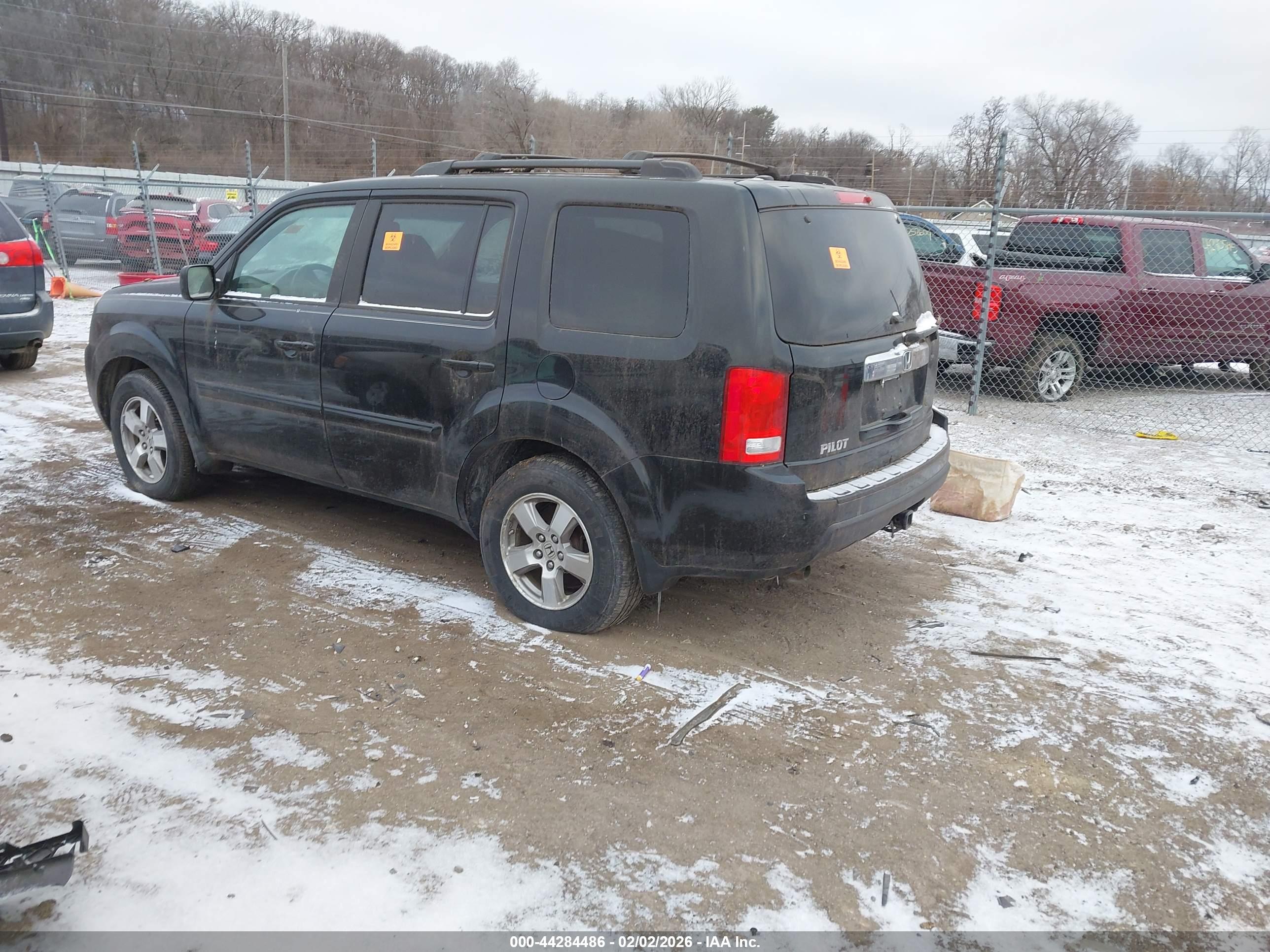 HONDA PILOT image 3