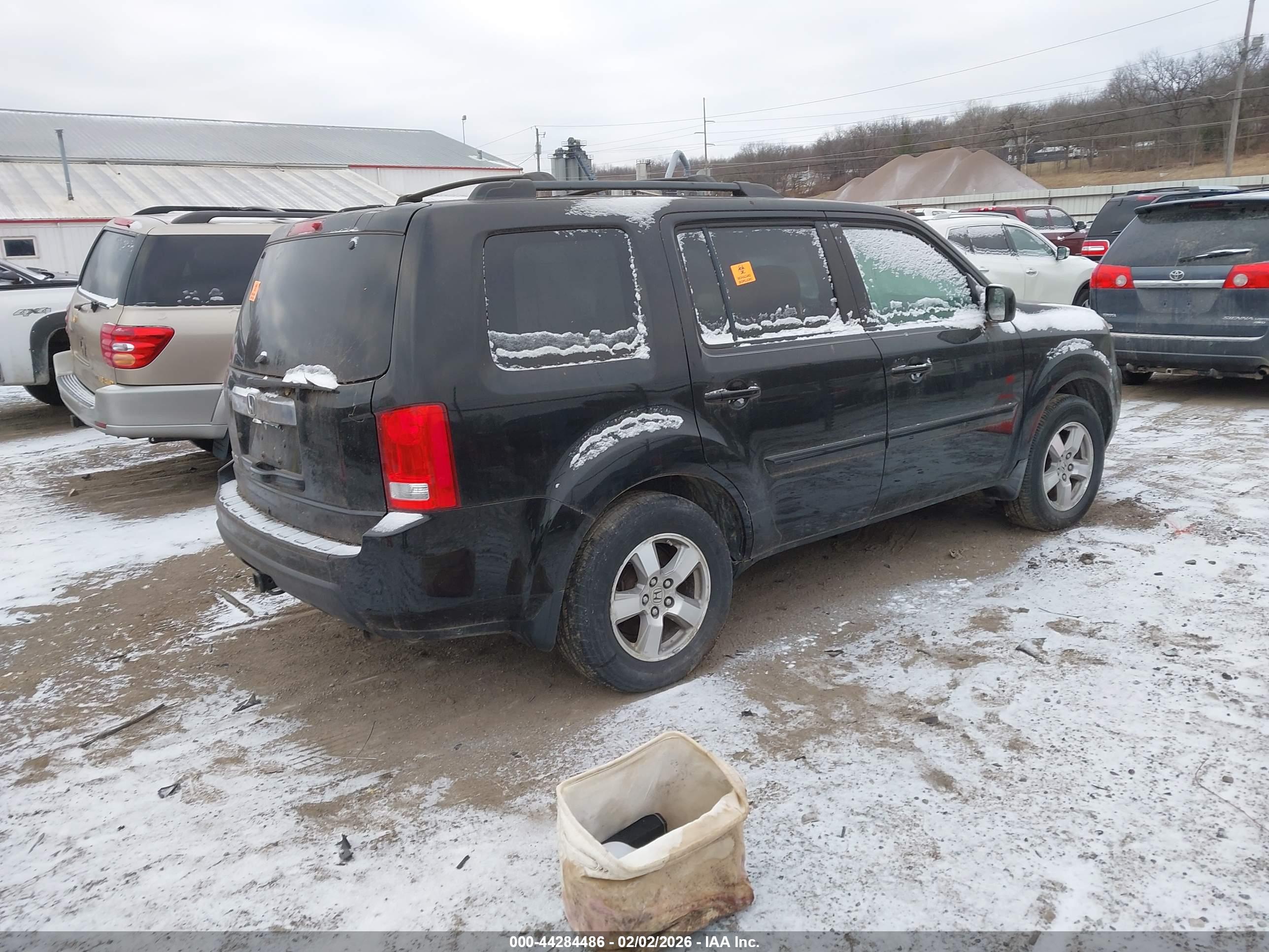 HONDA PILOT image 4