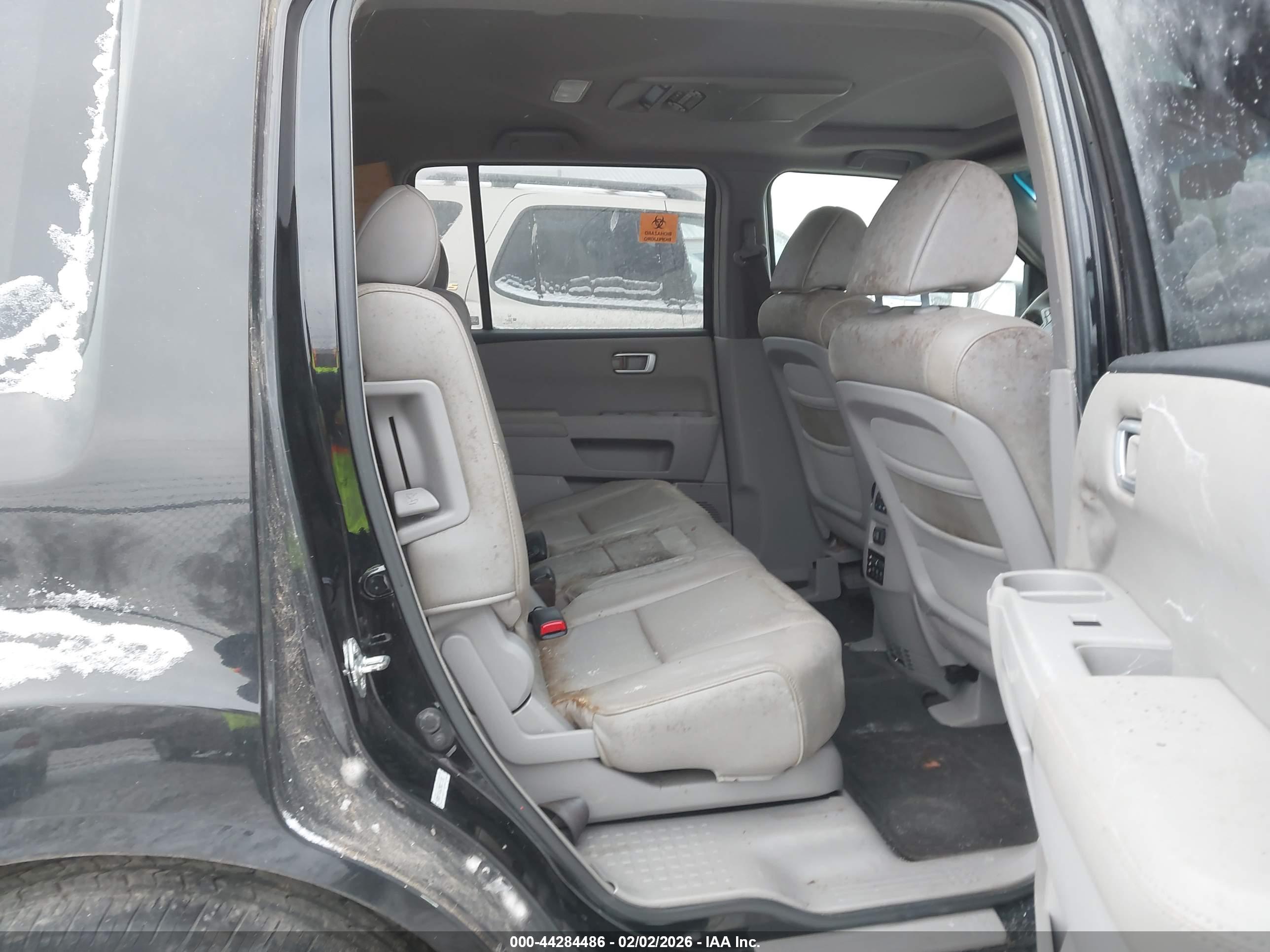 HONDA PILOT image 8