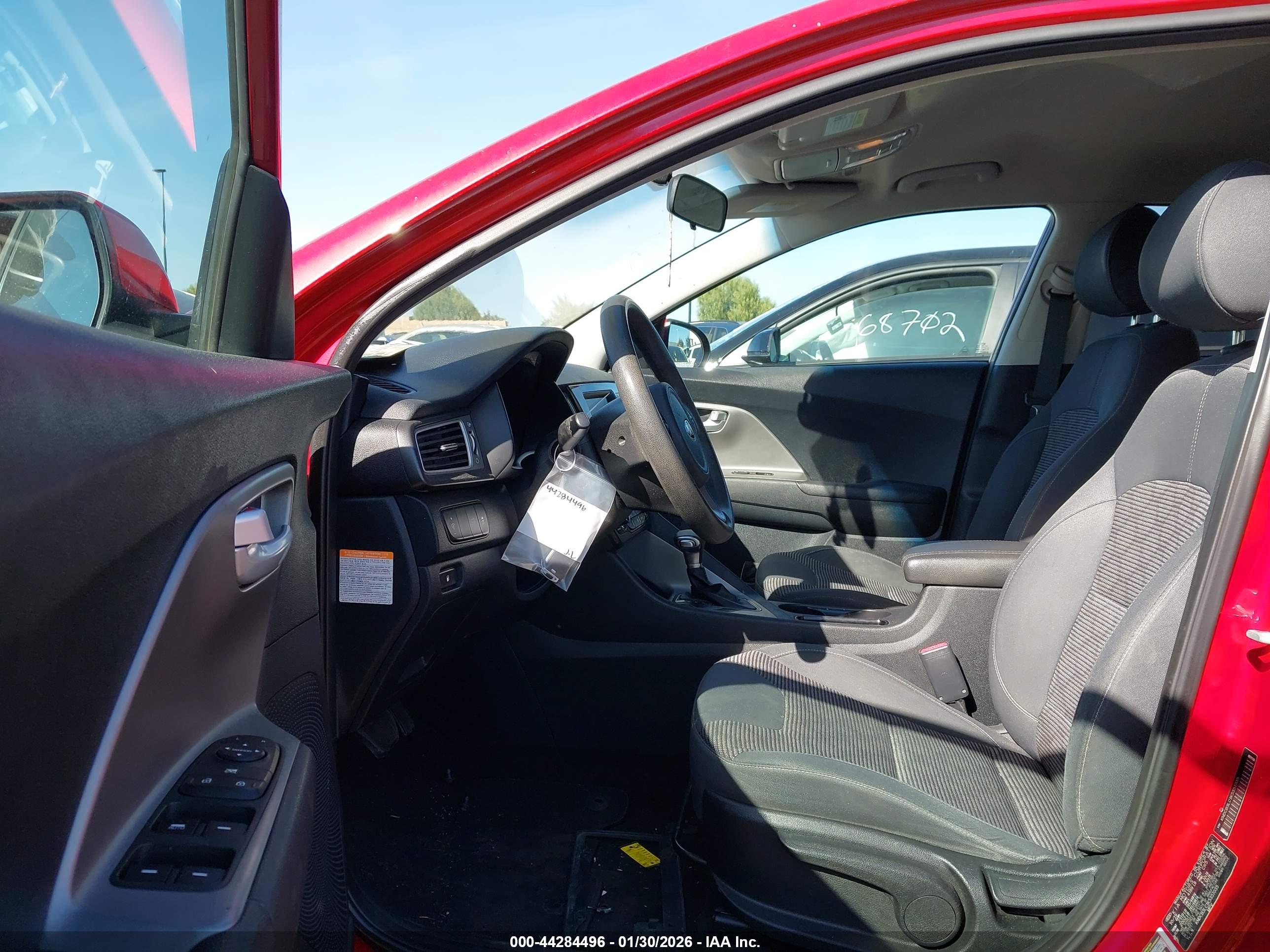 KIA NIRO image 5