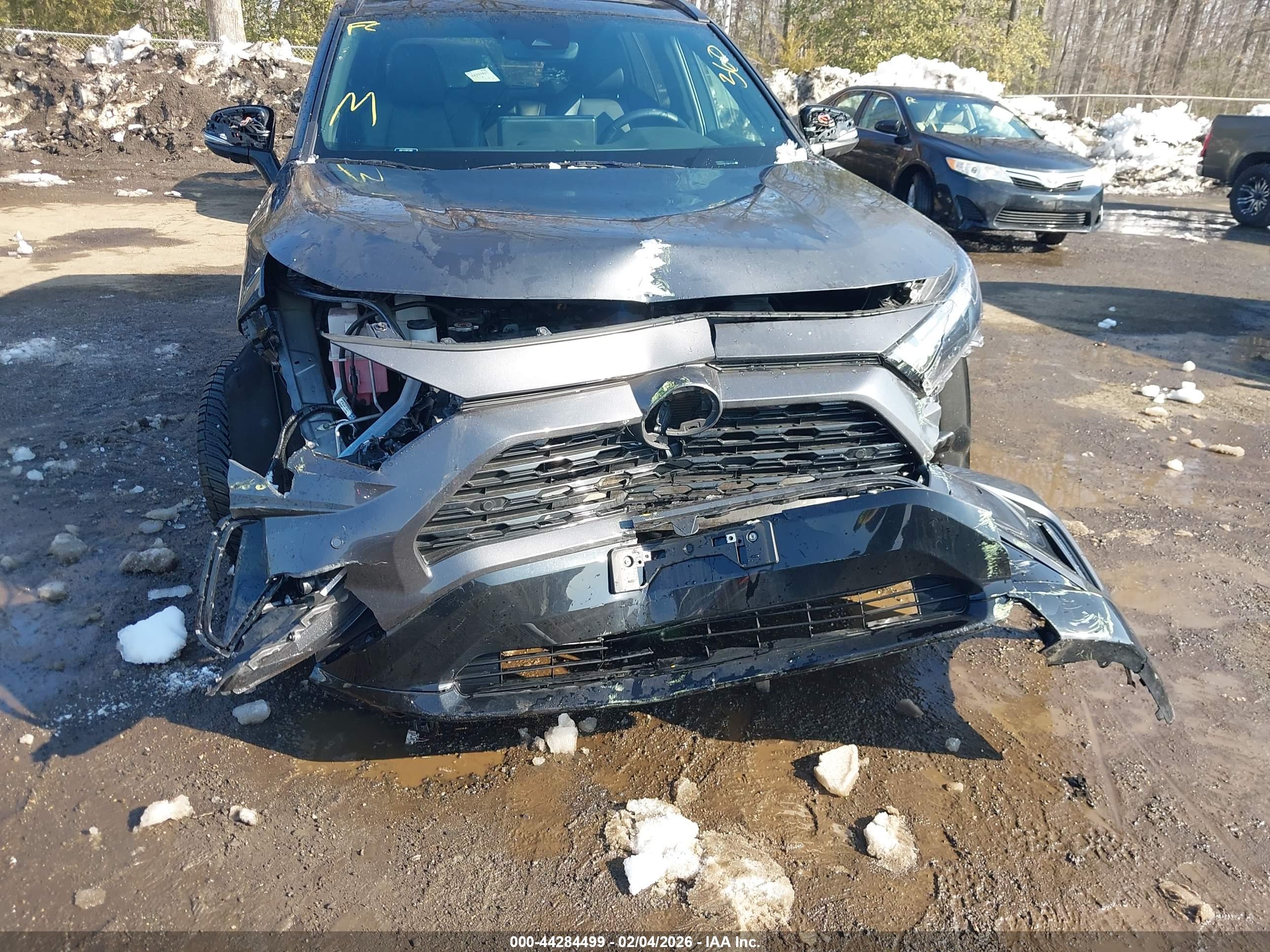 TOYOTA RAV4 image 6