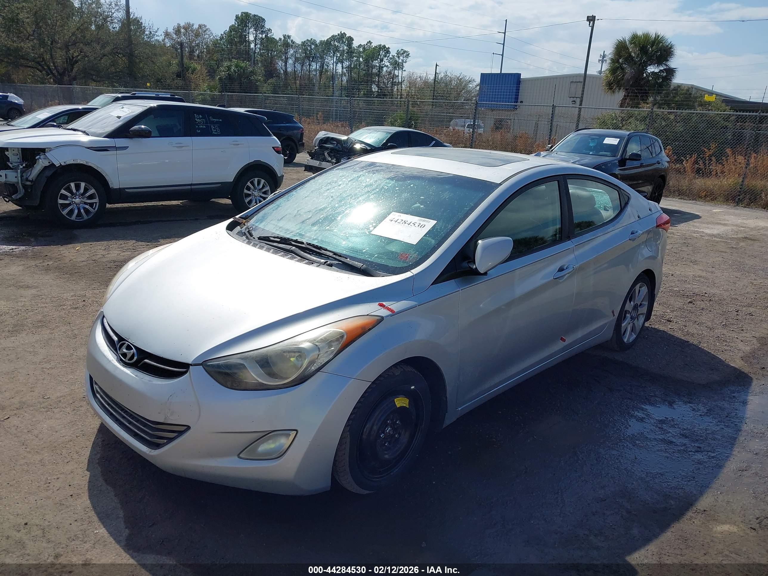 HYUNDAI ELANTRA image 2