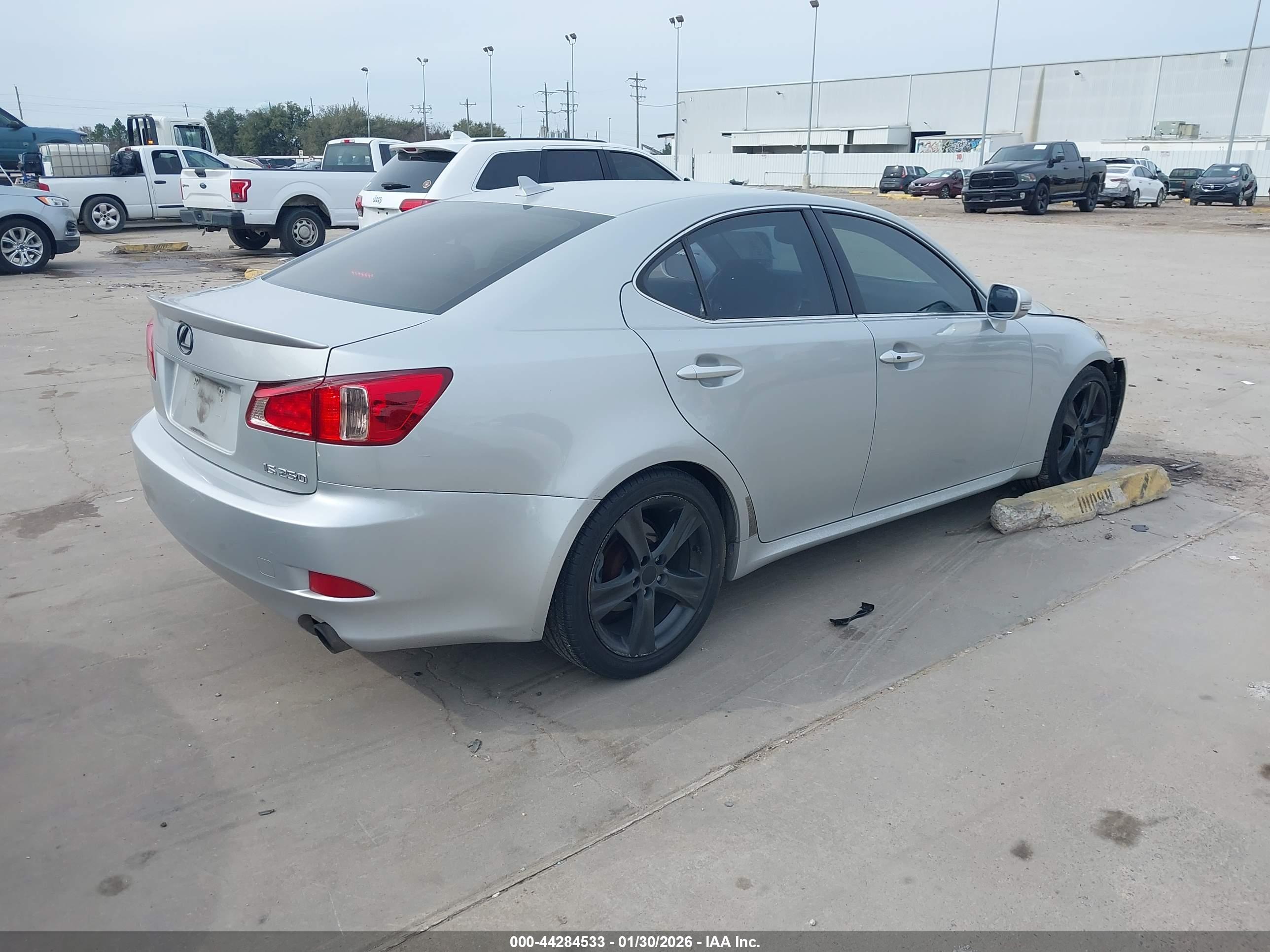 LEXUS IS image 4