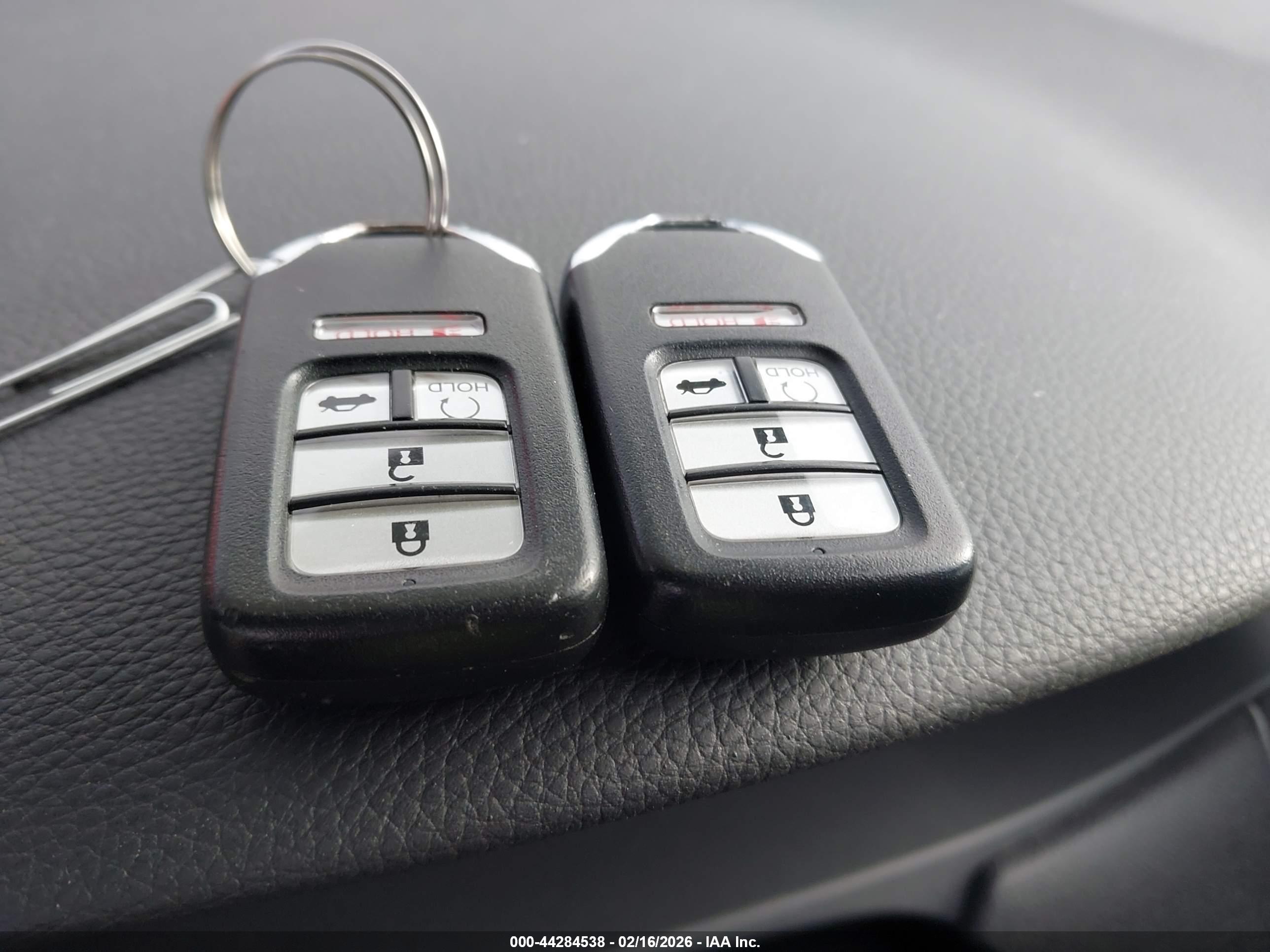 HONDA ACCORD image 11