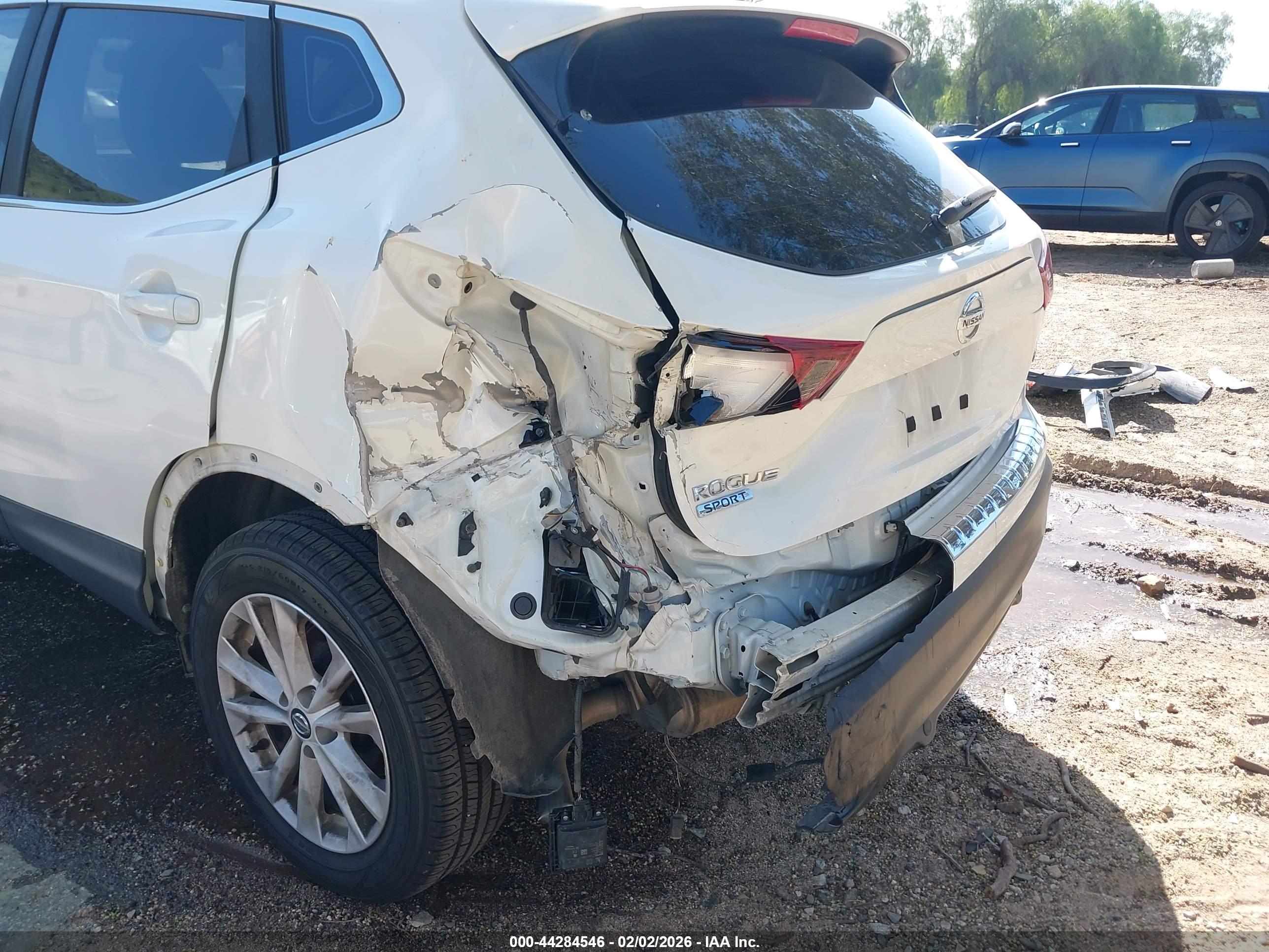 NISSAN ROGUE image 6