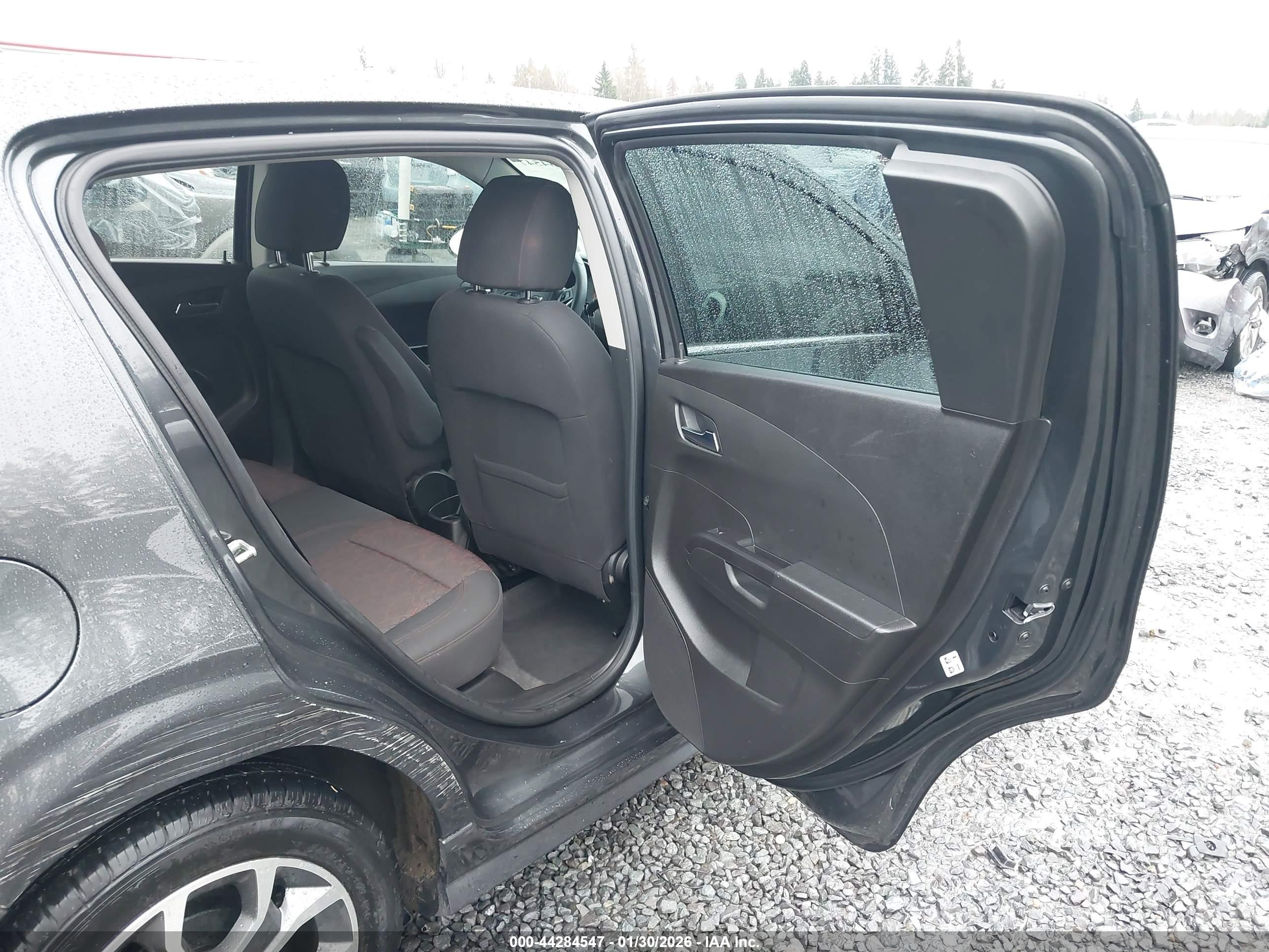 CHEVROLET SONIC image 8