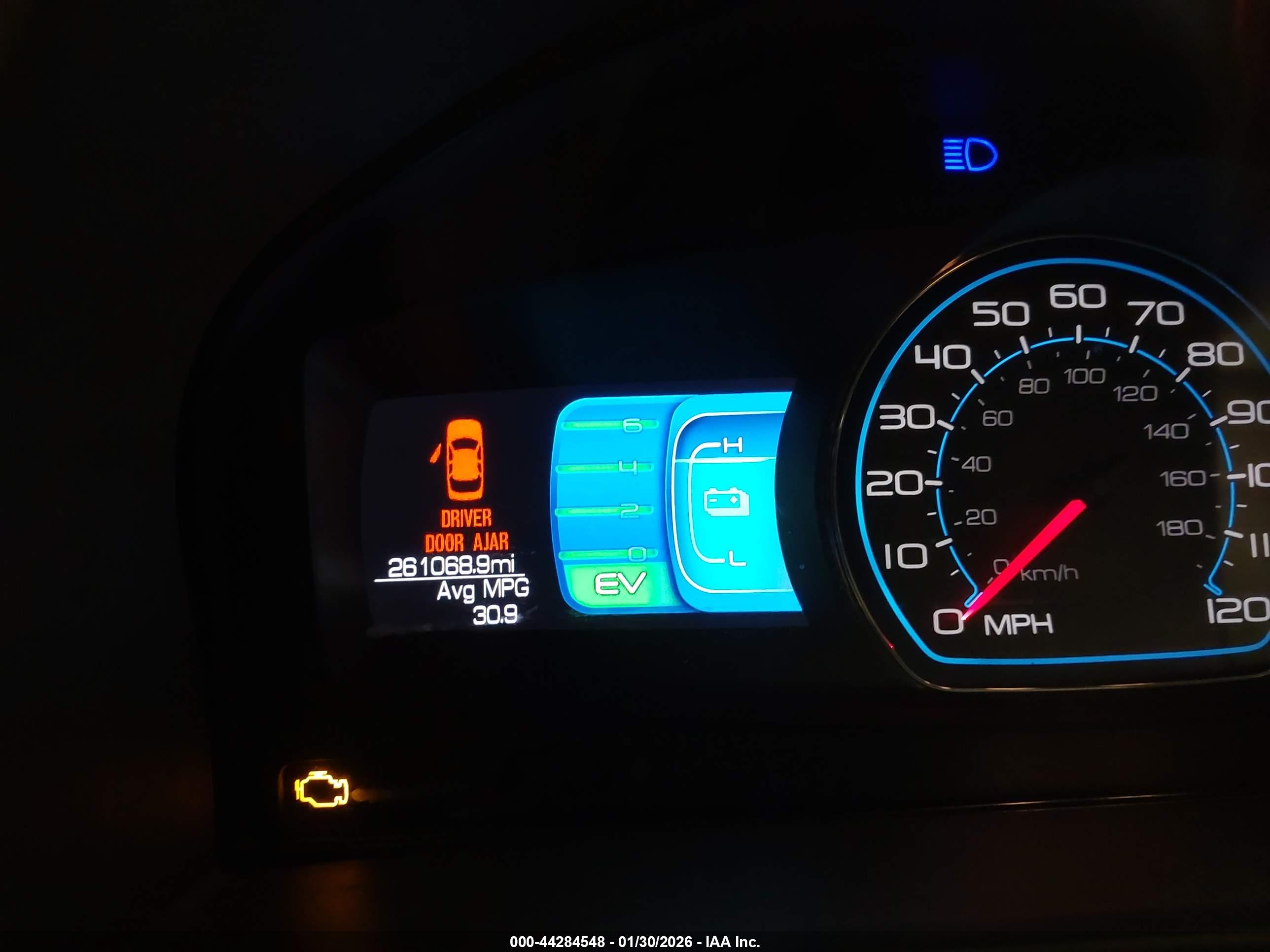 FORD FUSION image 7