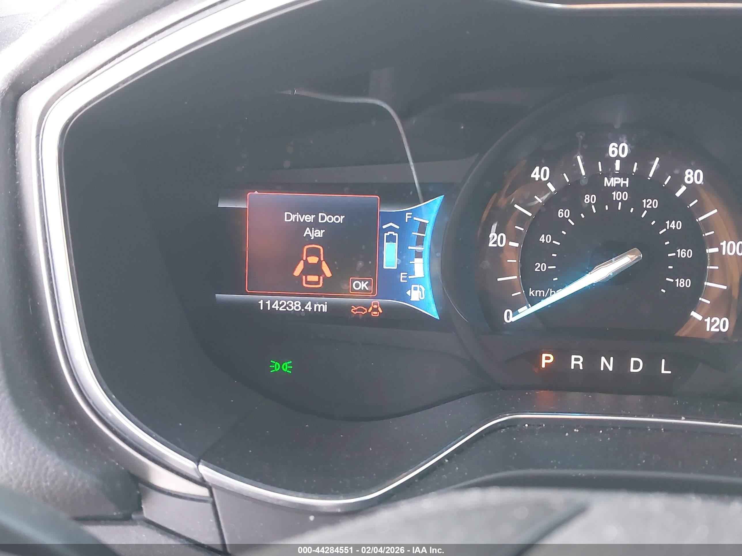 FORD FUSION image 7