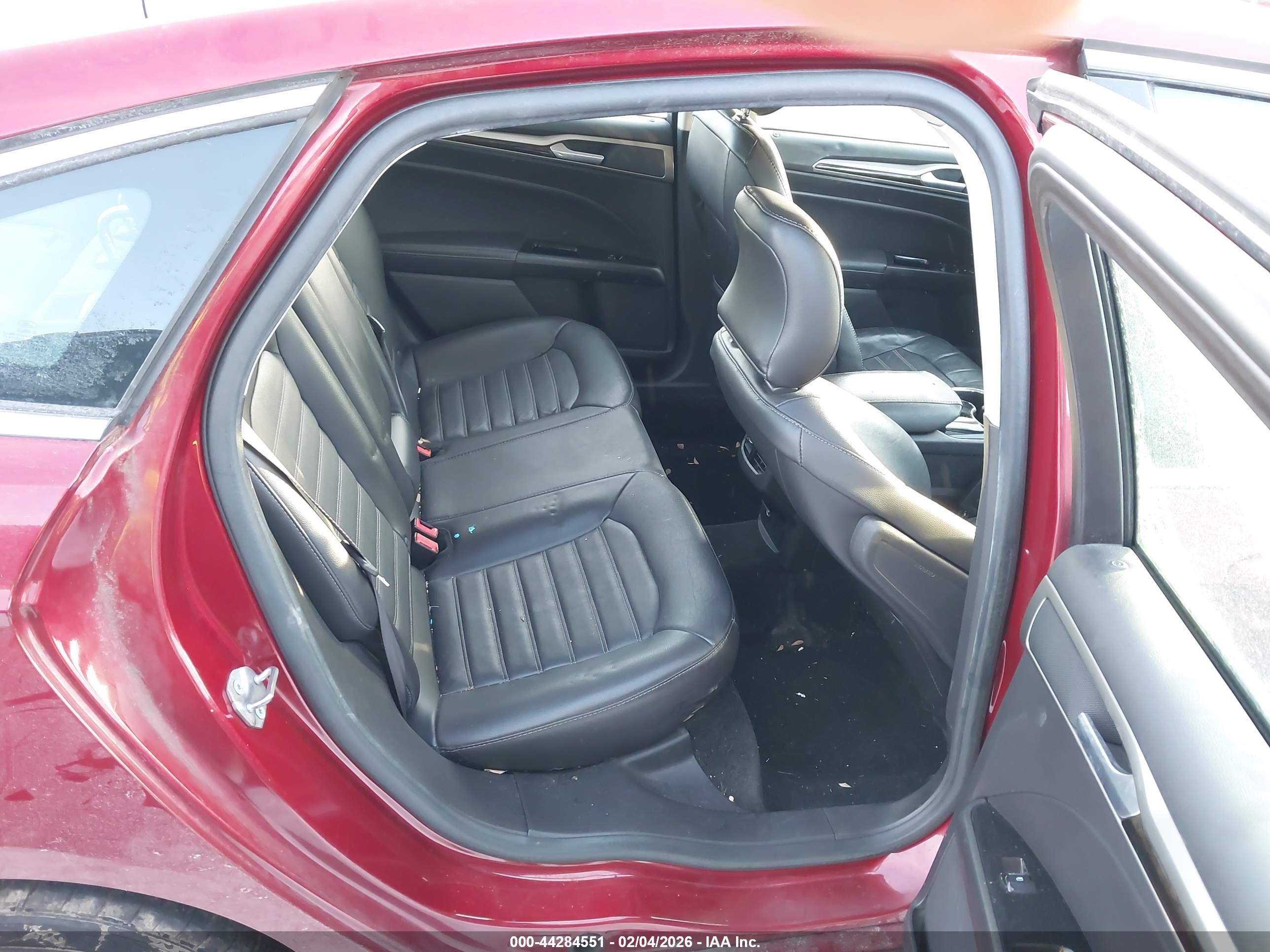 FORD FUSION image 8