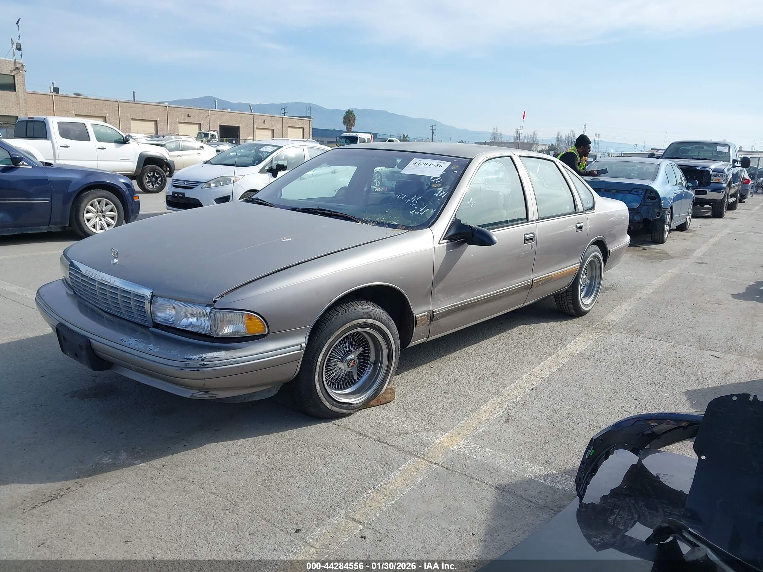 CHEVROLET CAPRICE image 2