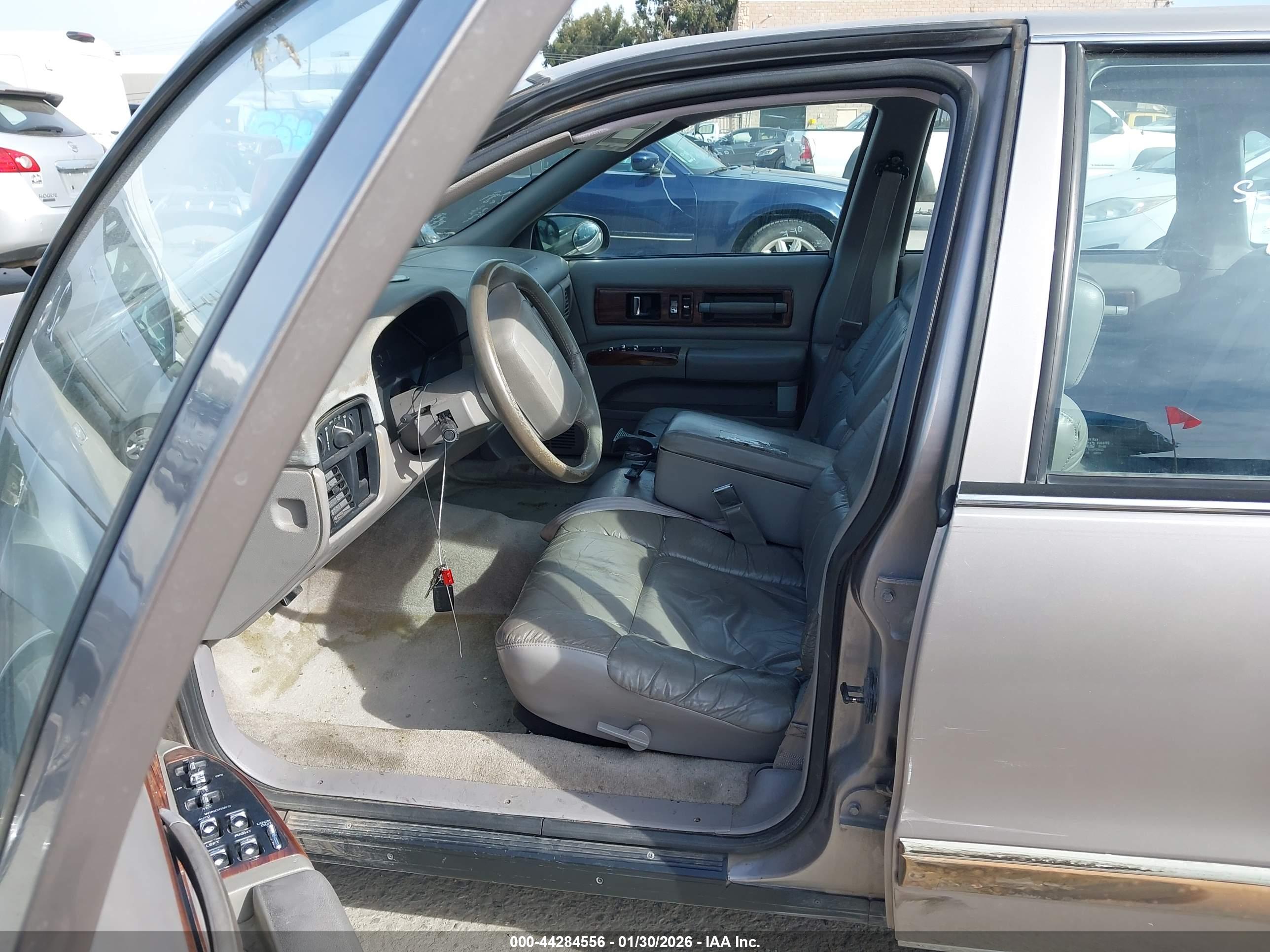 CHEVROLET CAPRICE image 5