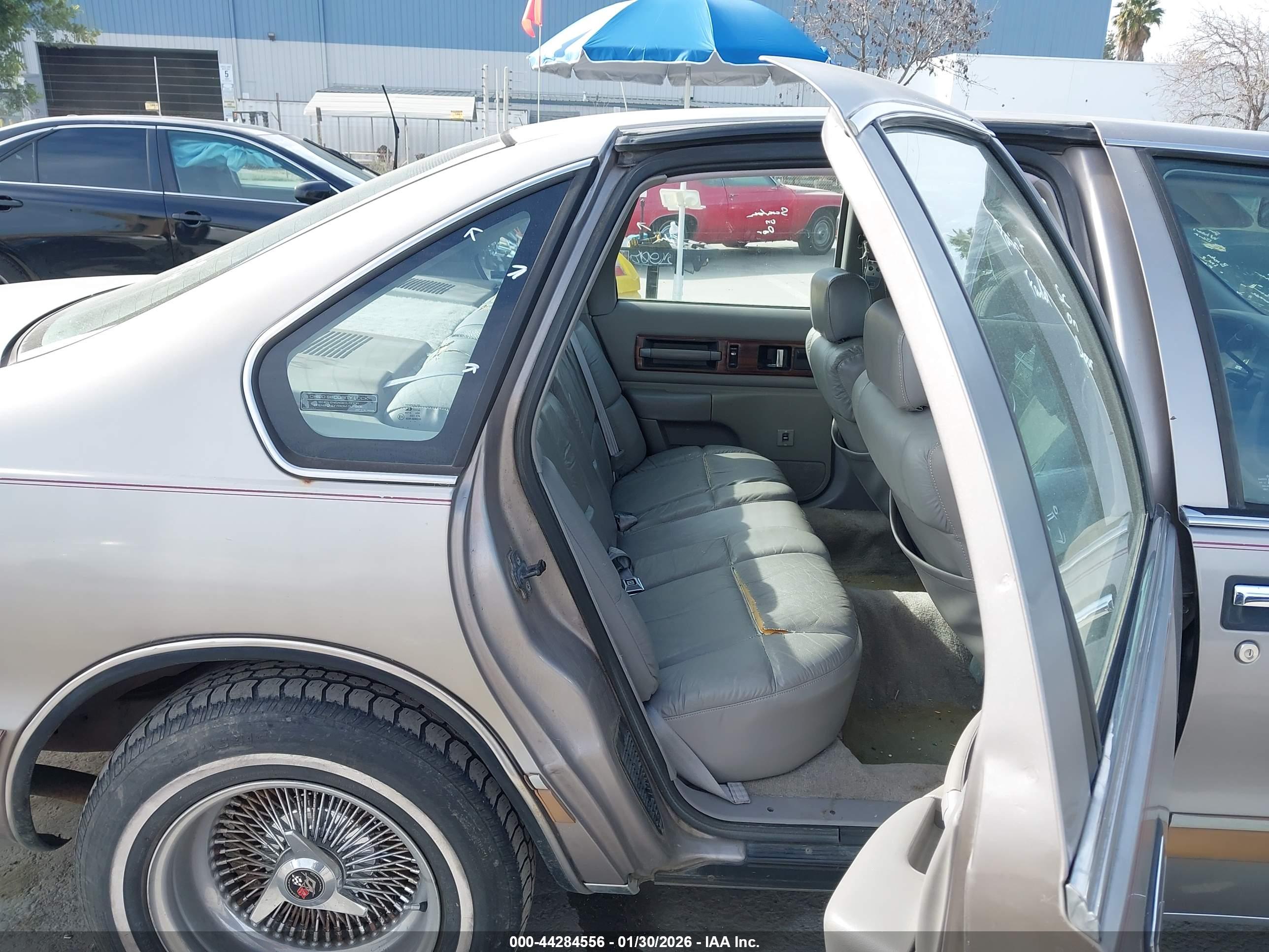 CHEVROLET CAPRICE image 8