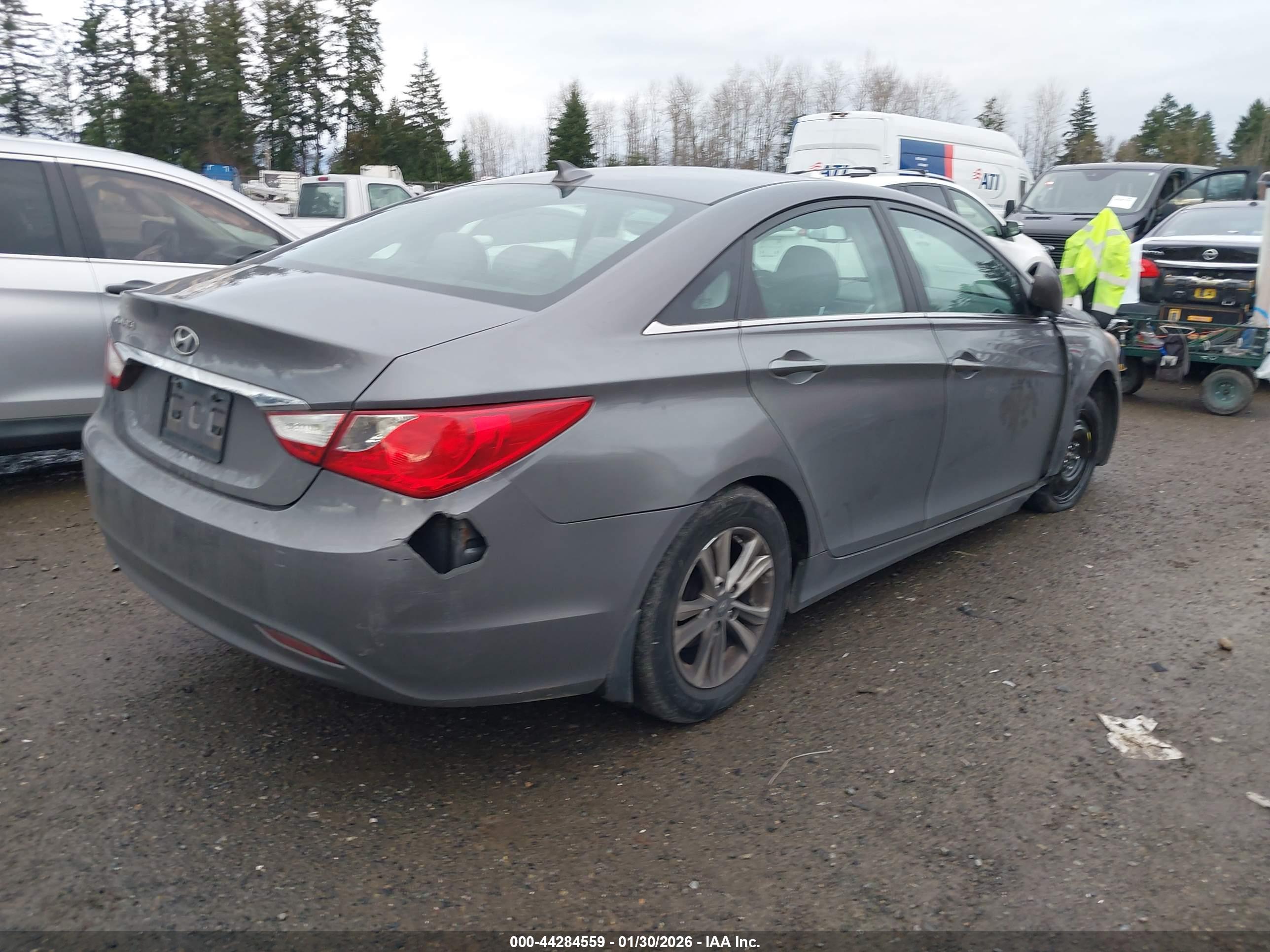 HYUNDAI SONATA image 4