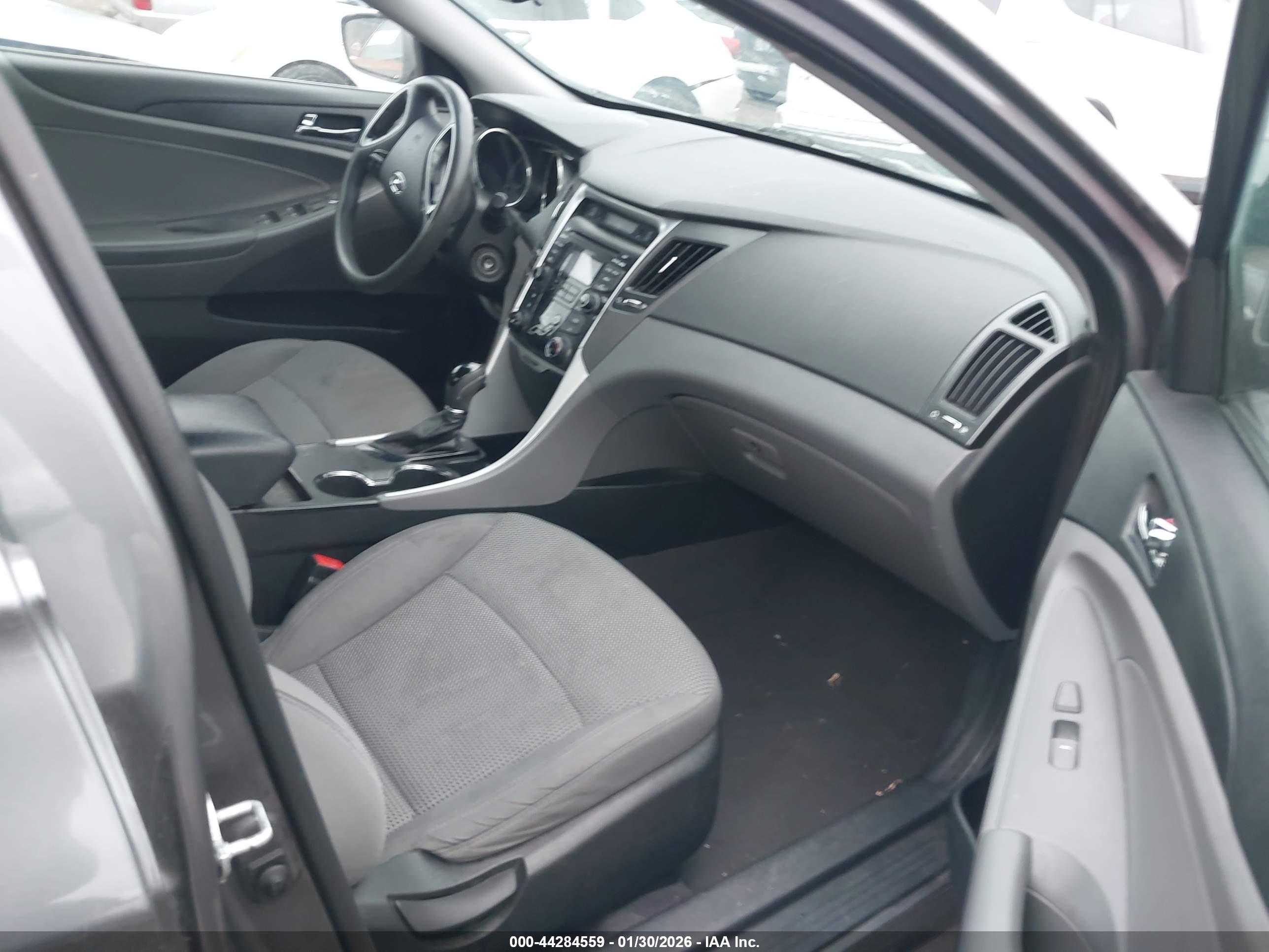 HYUNDAI SONATA image 5