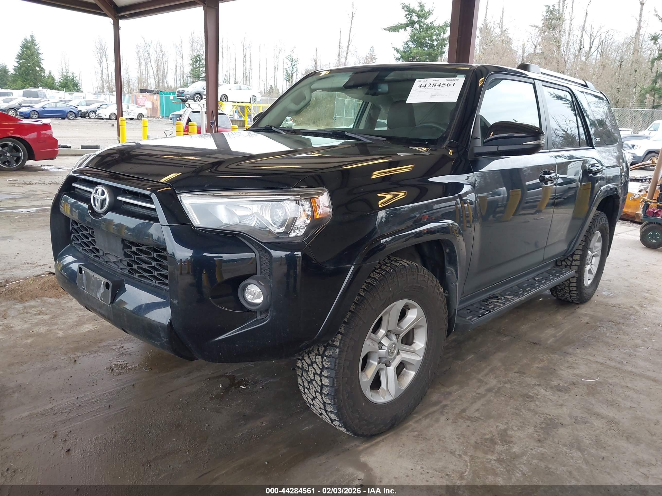 TOYOTA 4RUNNER image 2