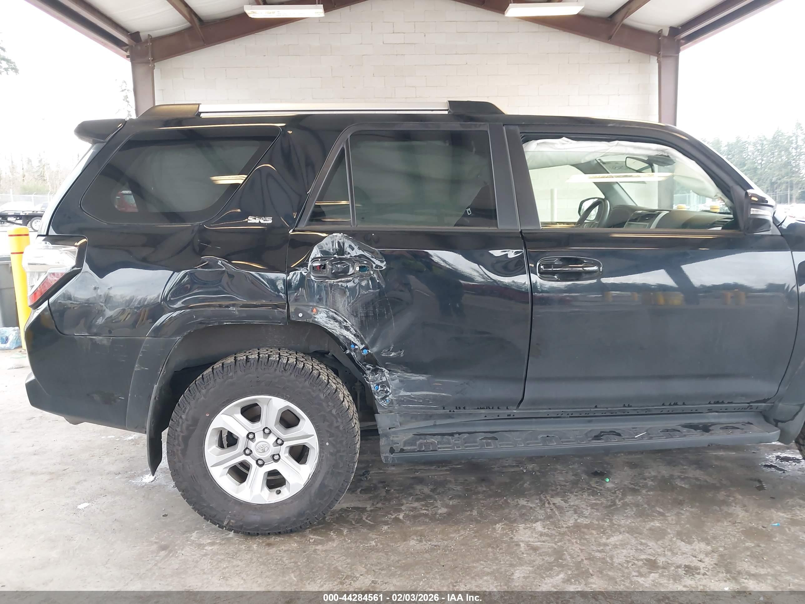 TOYOTA 4RUNNER image 6