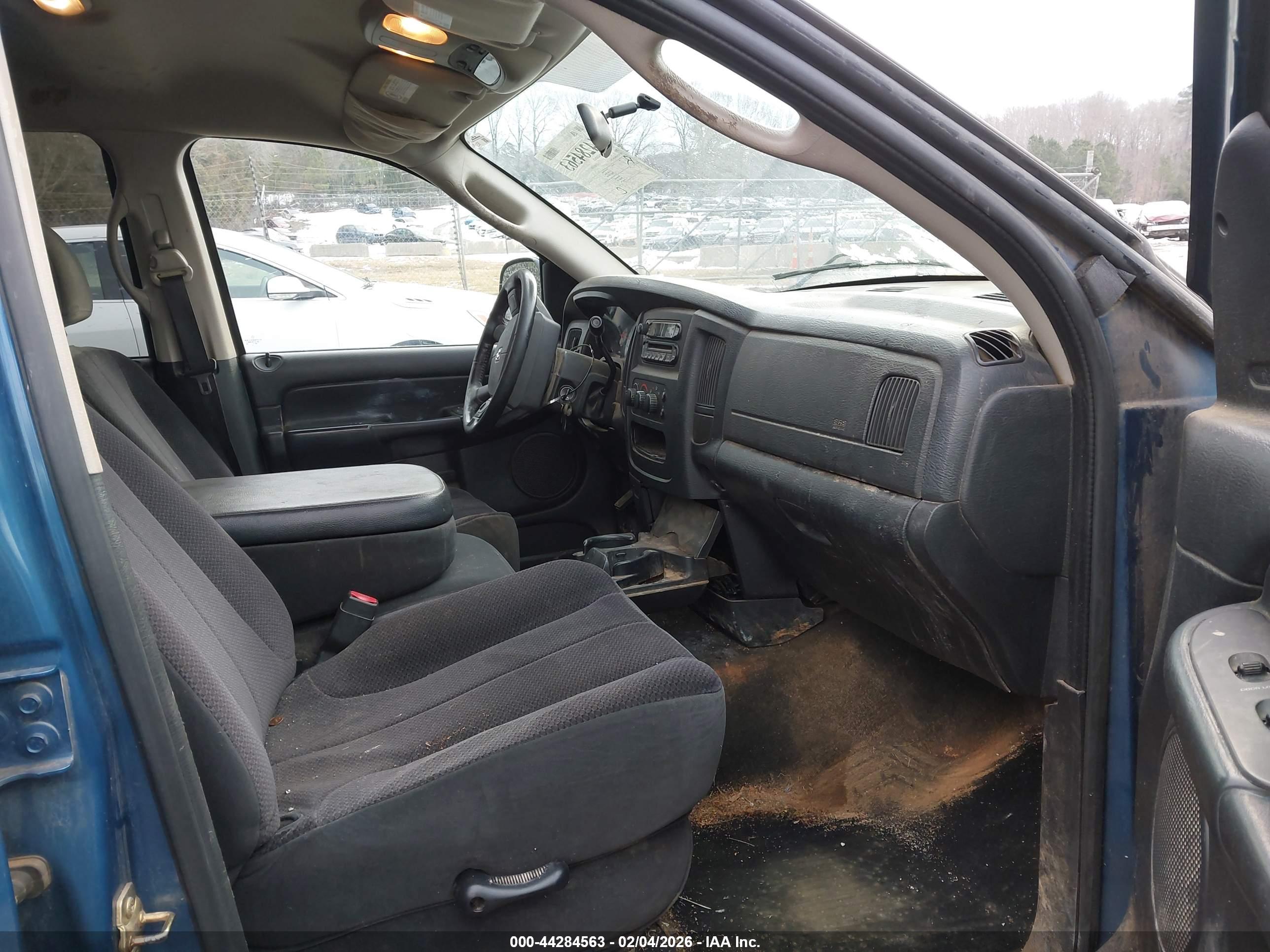 DODGE RAM image 5