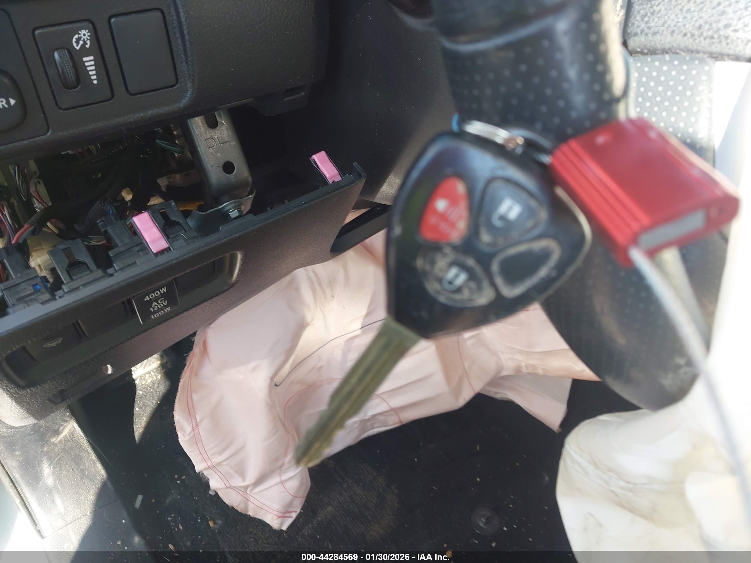 TOYOTA 4RUNNER image 11