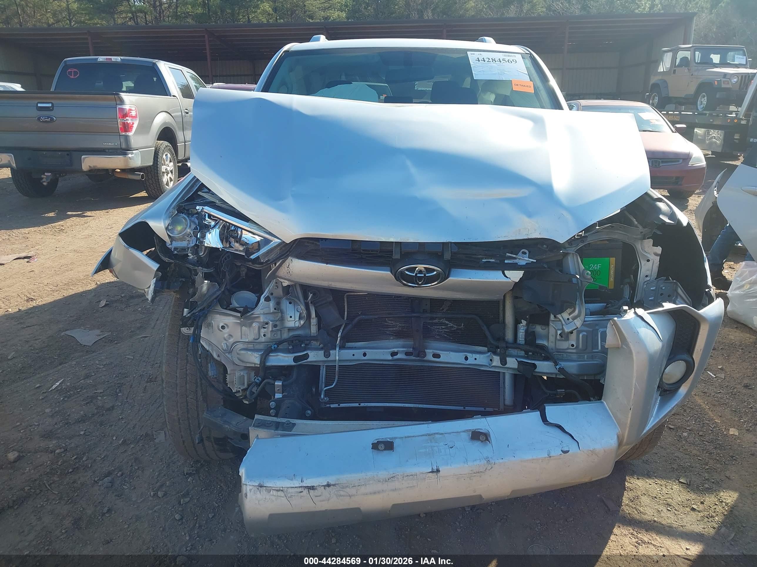 TOYOTA 4RUNNER image 6