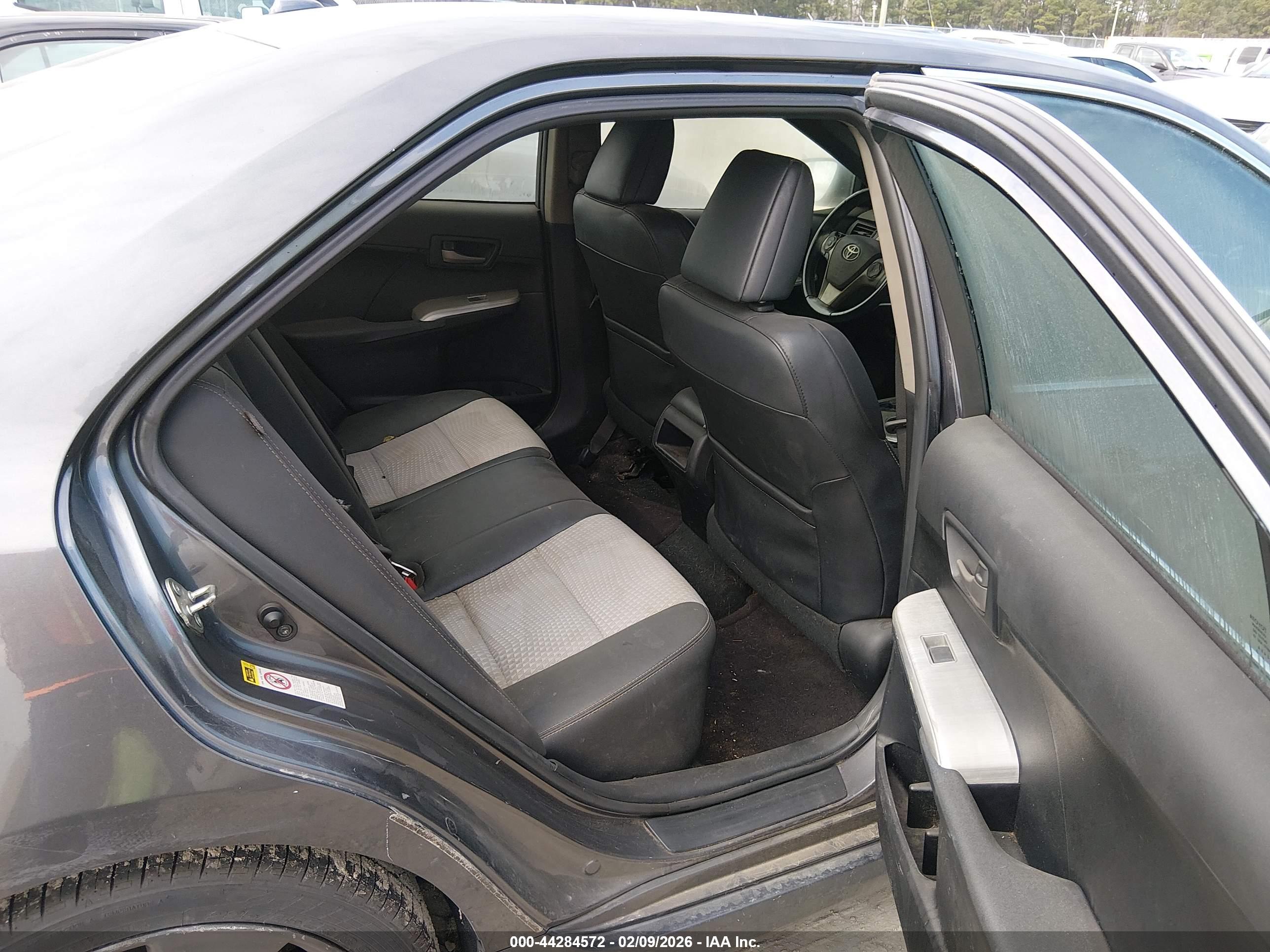 TOYOTA CAMRY image 8