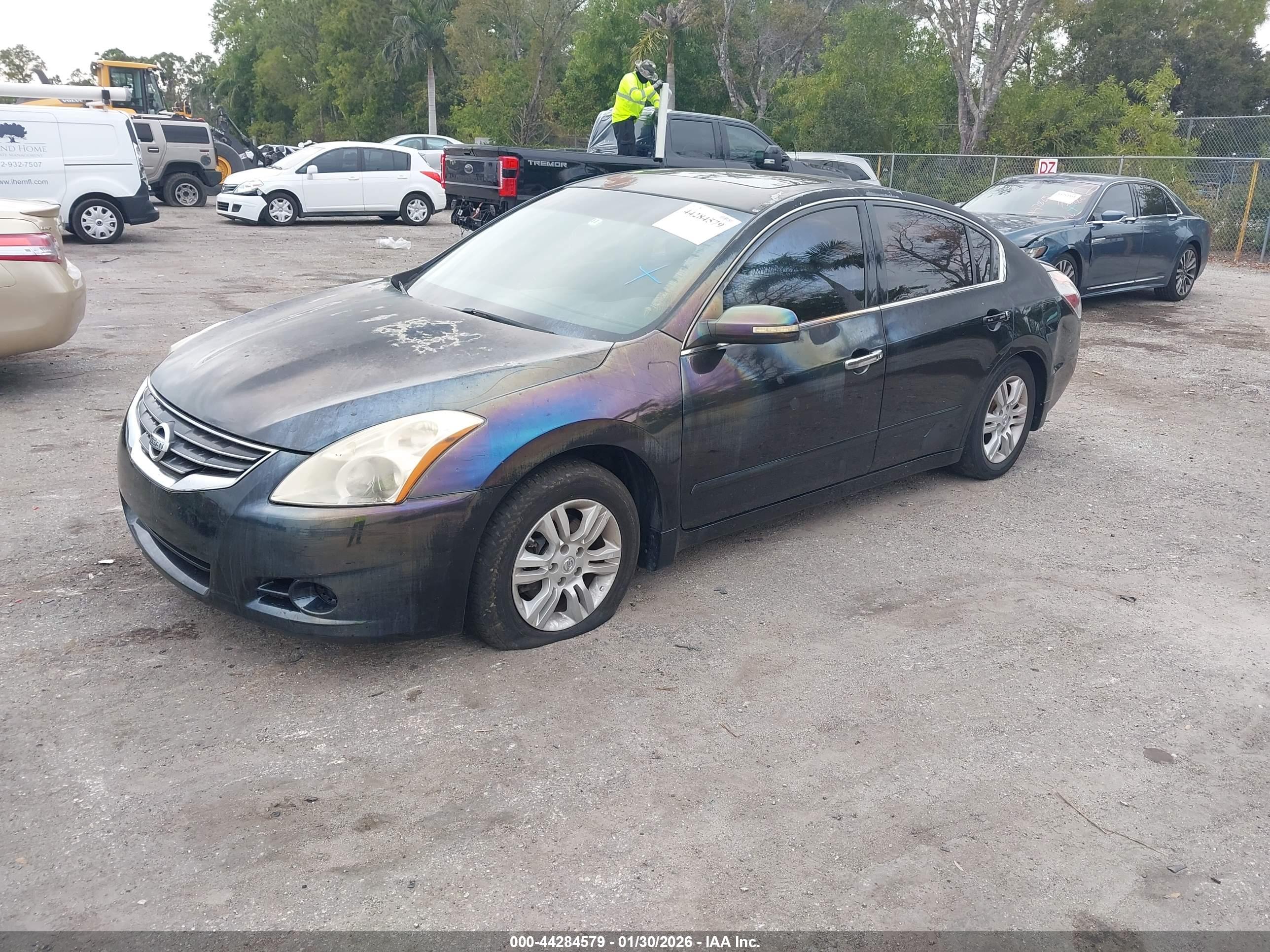 NISSAN ALTIMA image 2