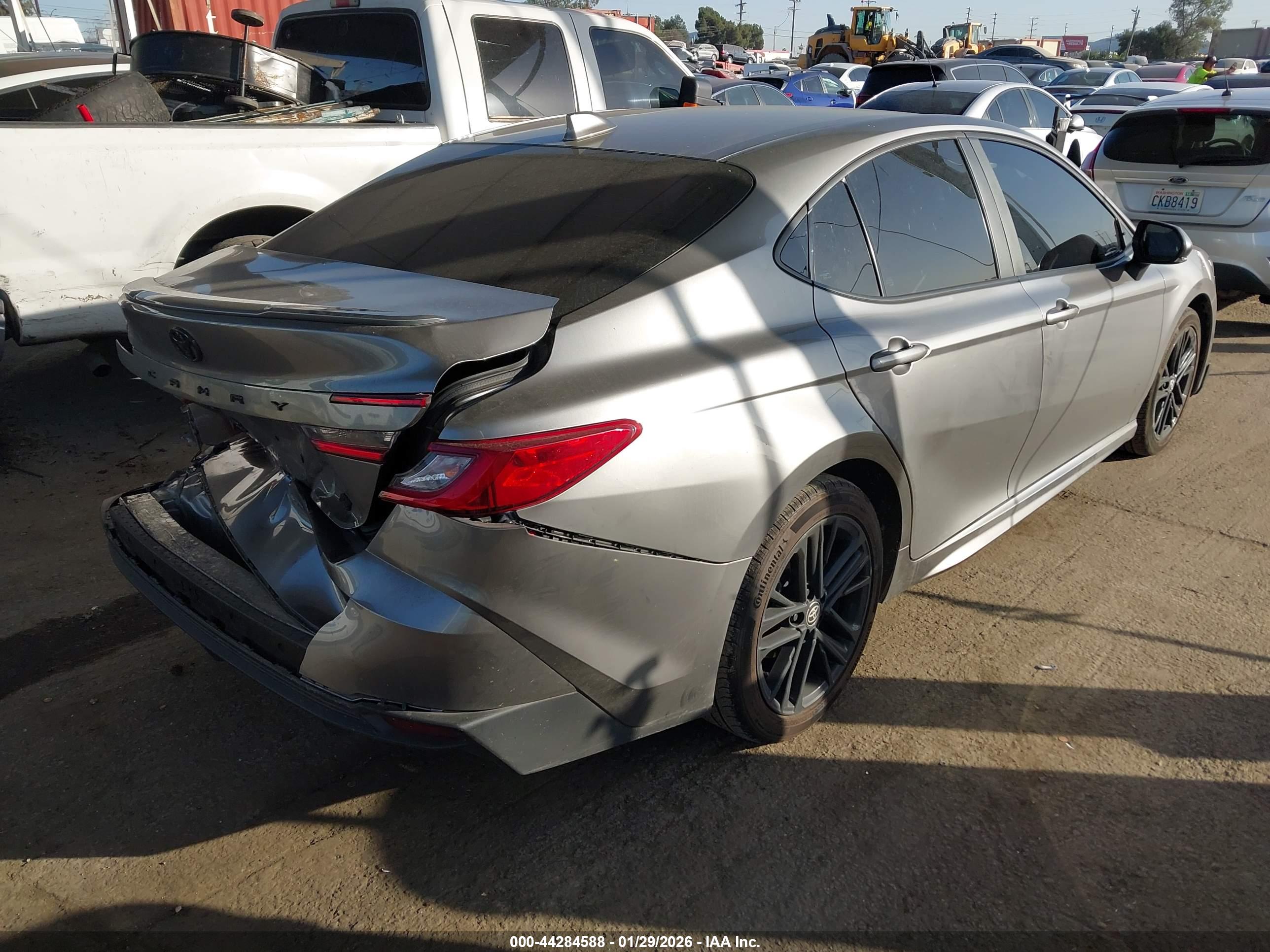 TOYOTA CAMRY image 4