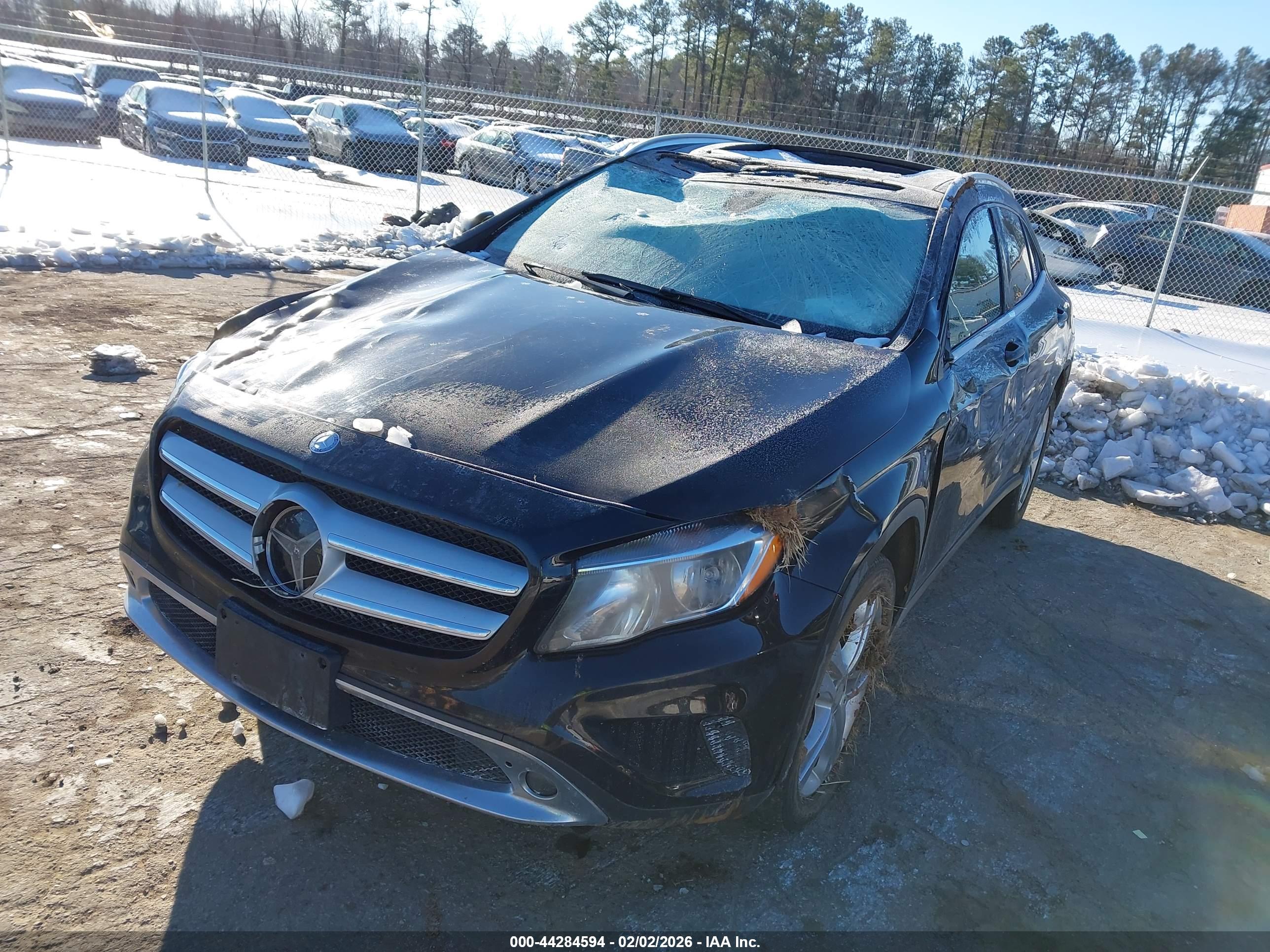 MERCEDES-BENZ GLA image 6
