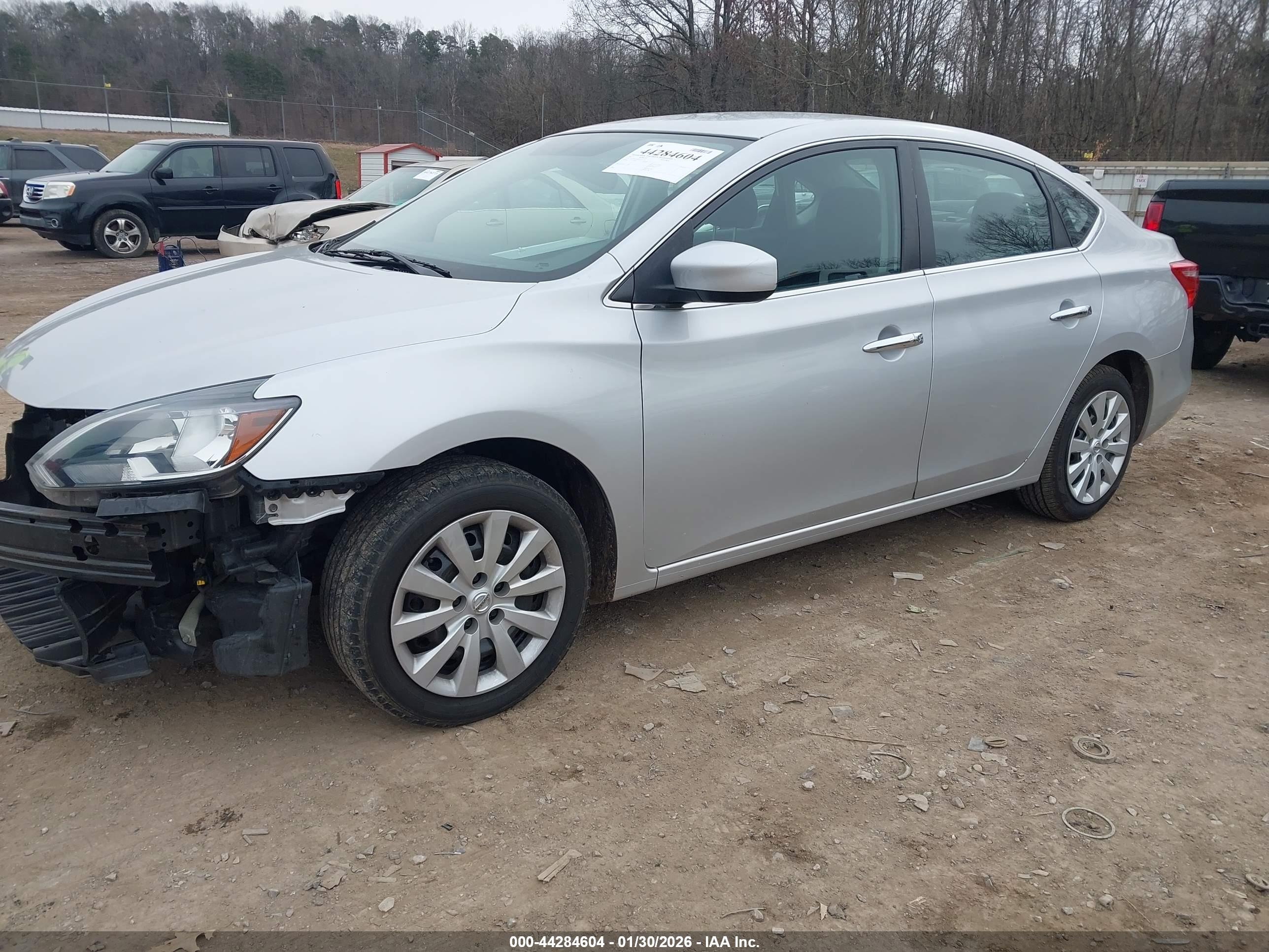 NISSAN SENTRA image 2