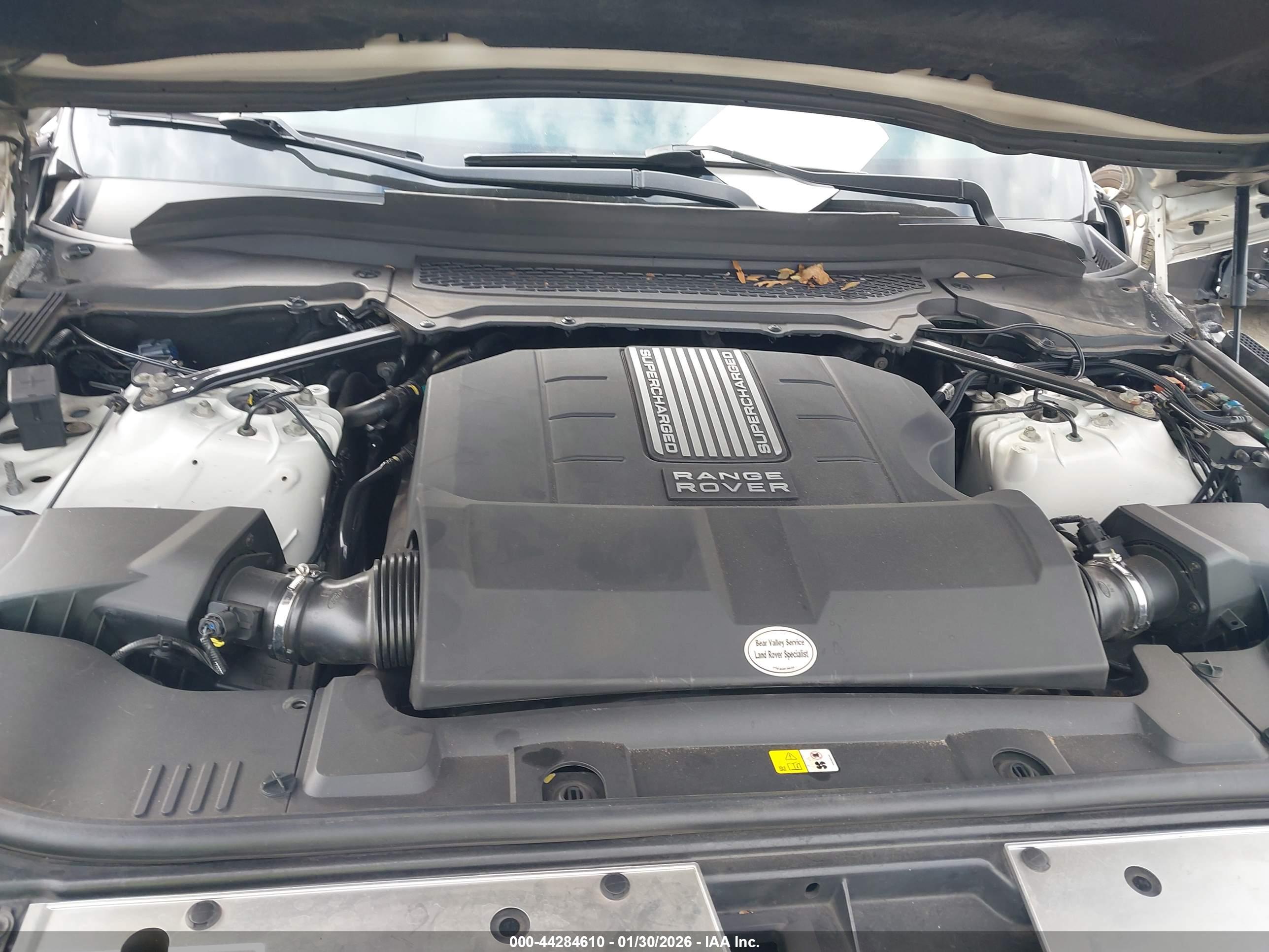 LAND ROVER image 10