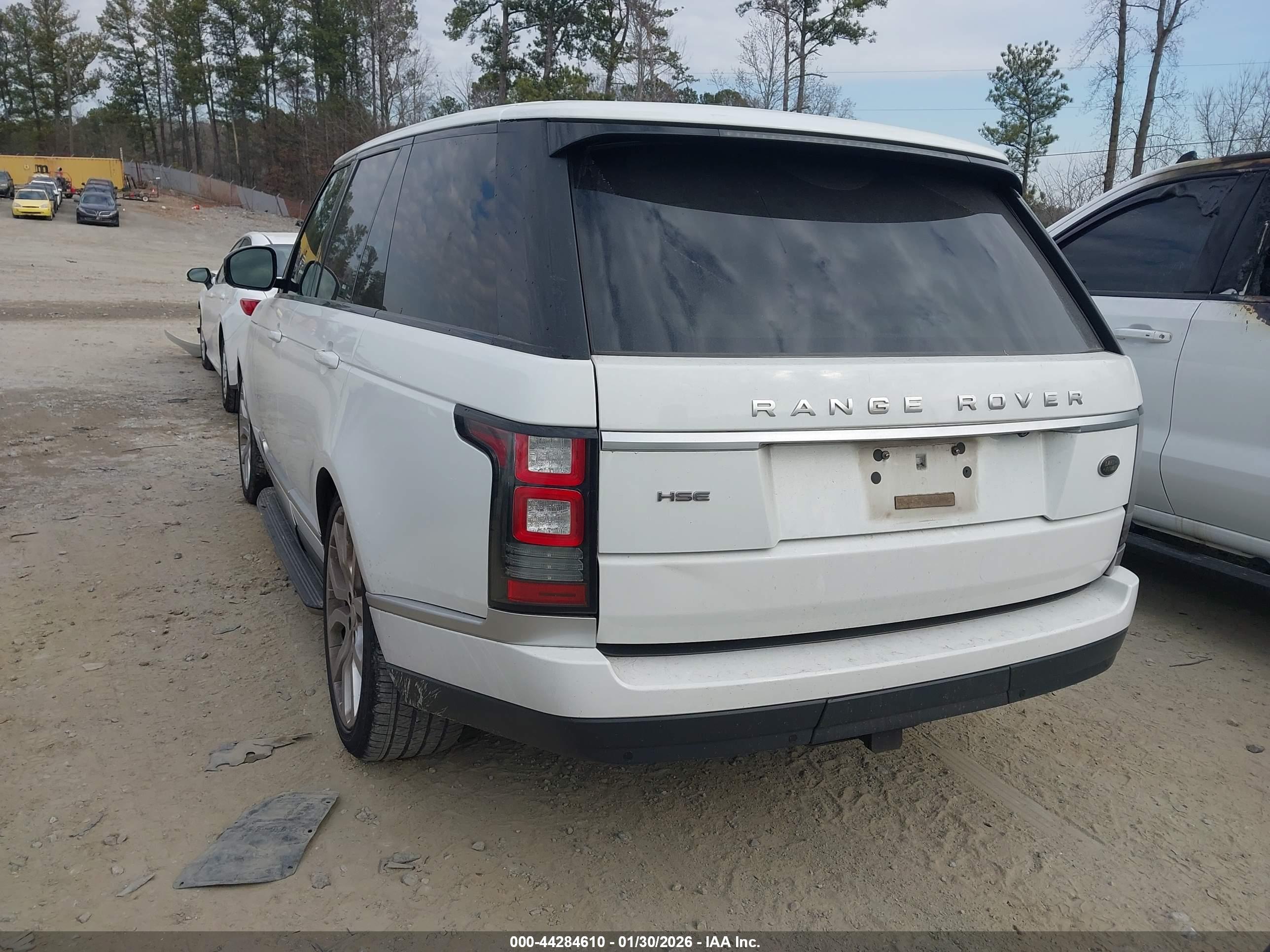 LAND ROVER image 3